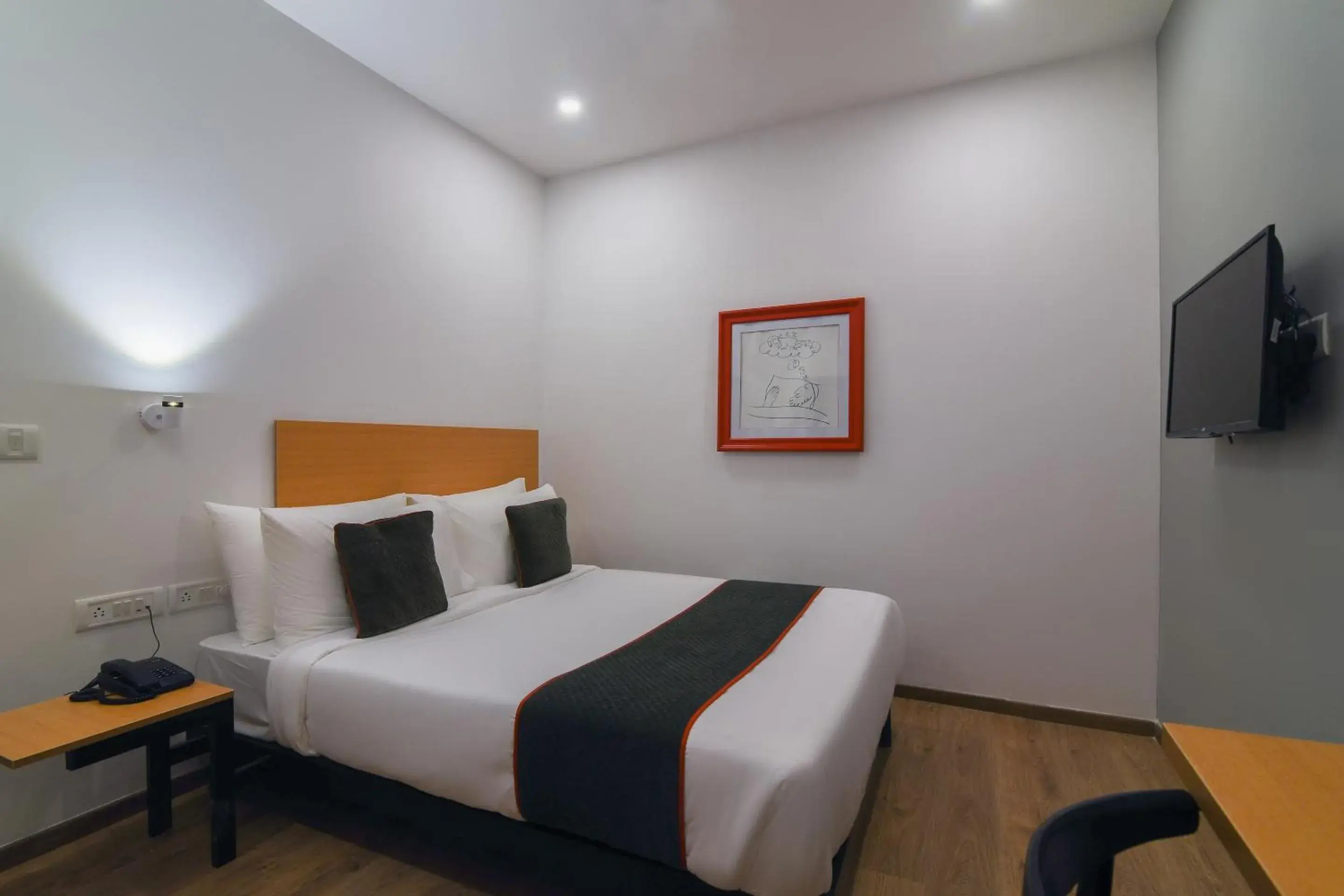 Bedroom, Bed in Super Townhouse Spruce Hotels Bellandur Bedroom, Bed in Super Townhouse Spruce Hotels Bellandur