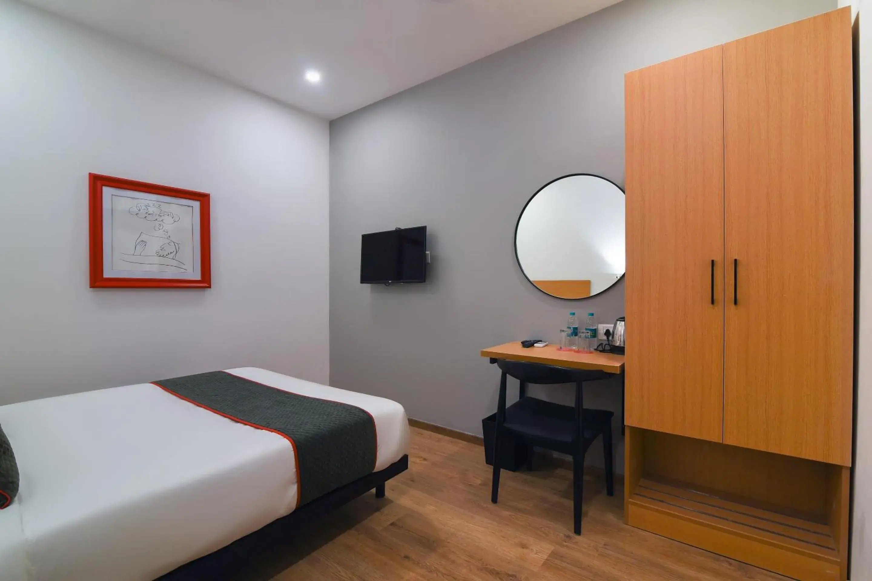 Bedroom, Bed in Super Townhouse Spruce Hotels Bellandur Bedroom, Bed in Super Townhouse Spruce Hotels Bellandur