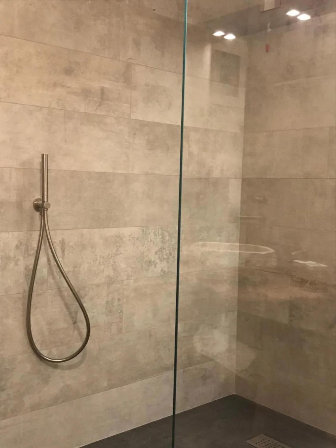 Bathroom in LE LANTERNE