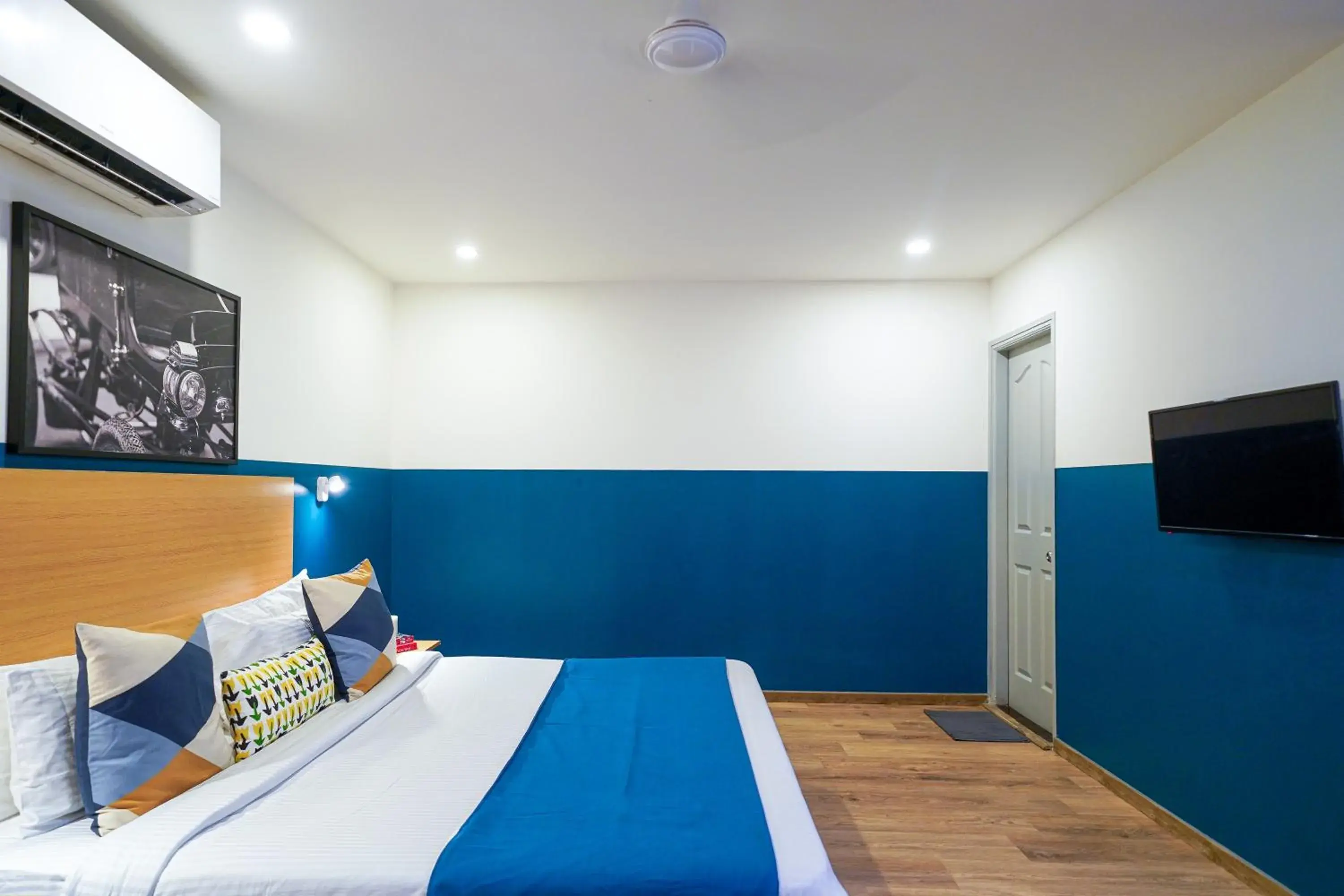 Bedroom, Bed in Olive Zip Kalyan Nagar by Embassy Group Bedroom, Bed in Olive Zip Kalyan Nagar by Embassy Group