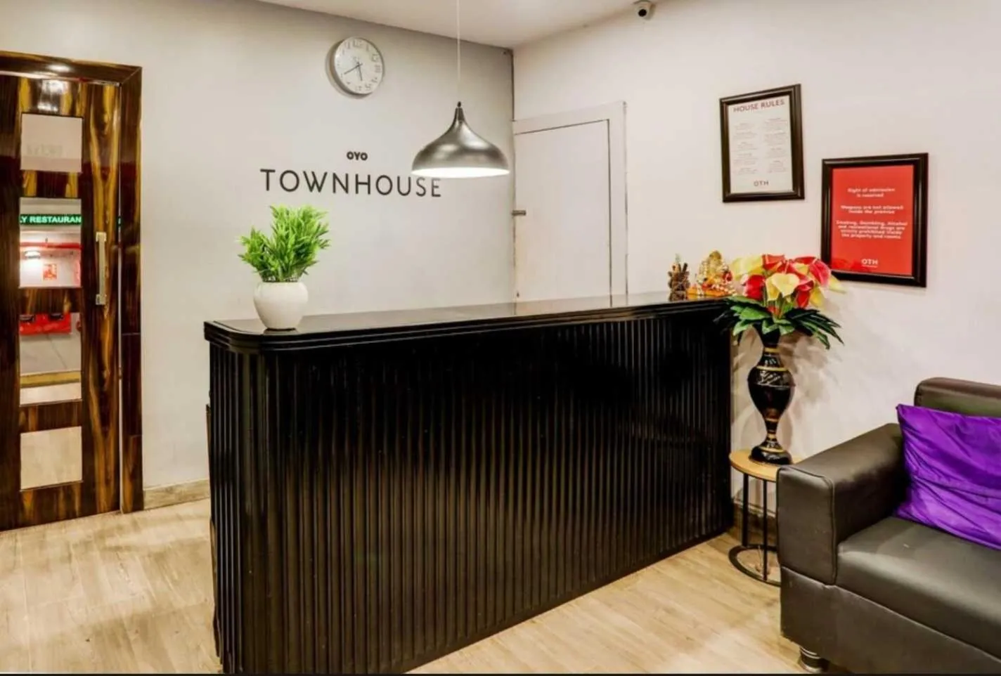 Lobby or reception in Super Townhouse Swain Heritage