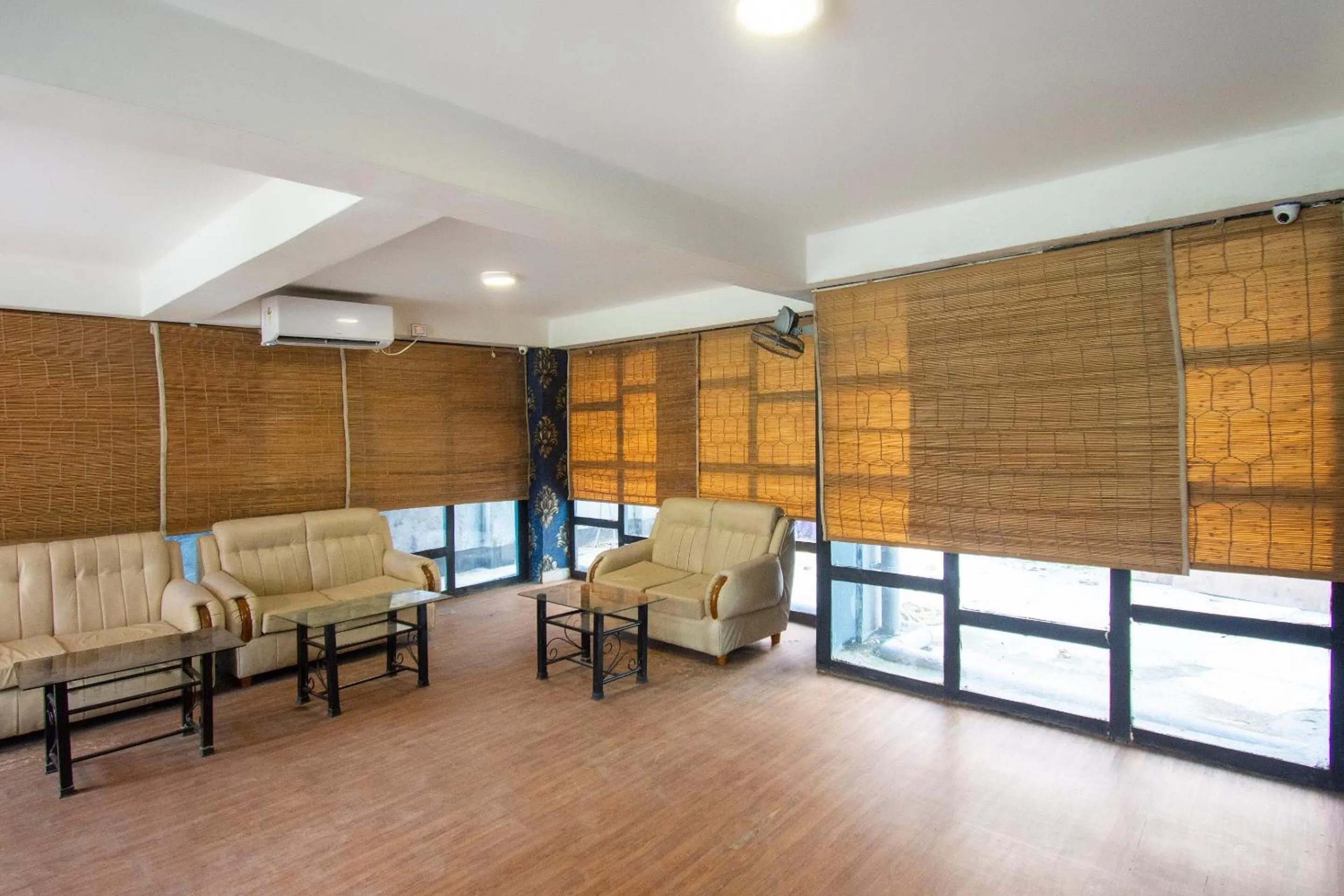 Lobby or reception in Hotel O by OYO Binayak Inn
