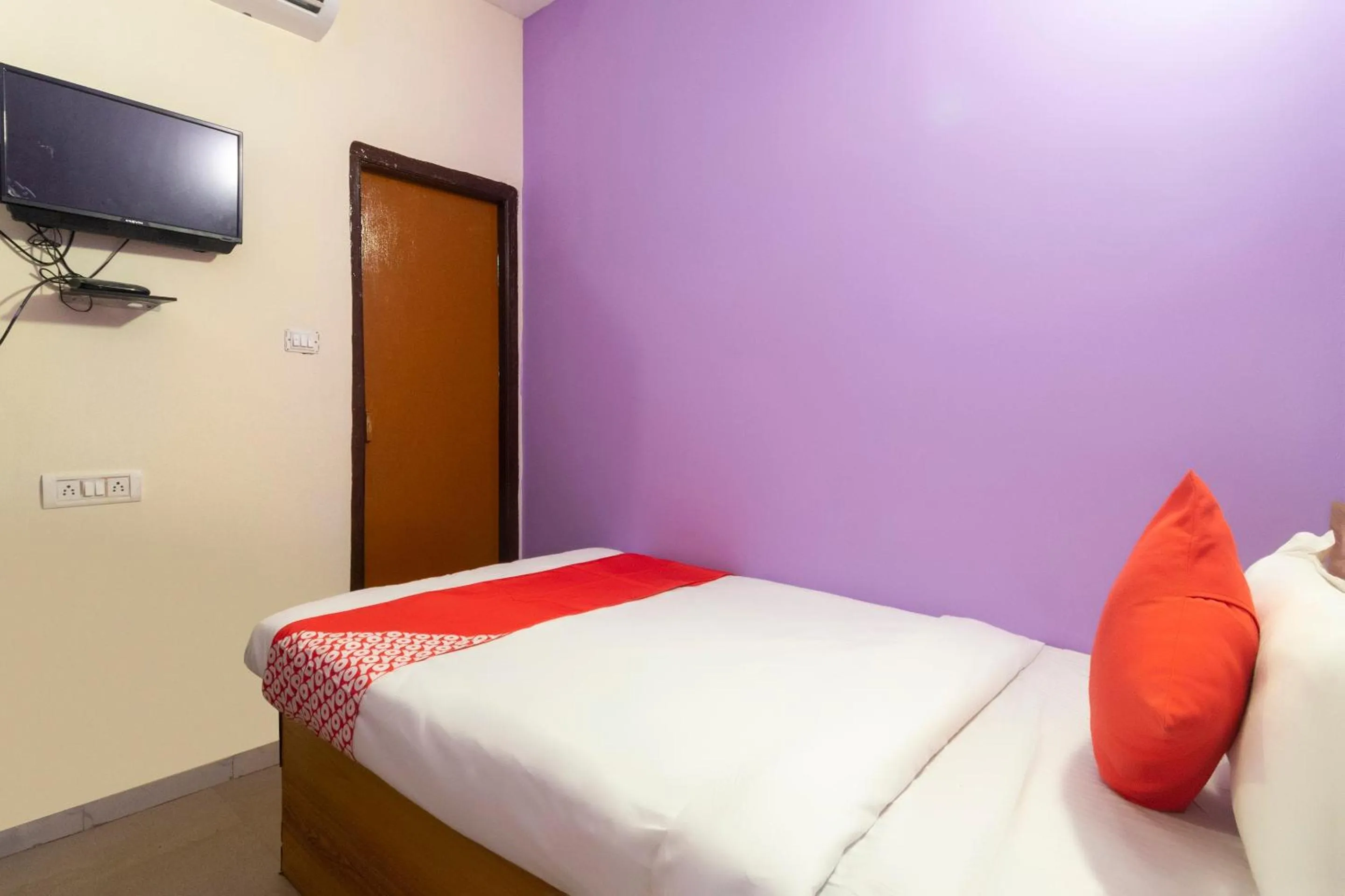 Bedroom, Bed in Hotel O by OYO Binayak Inn