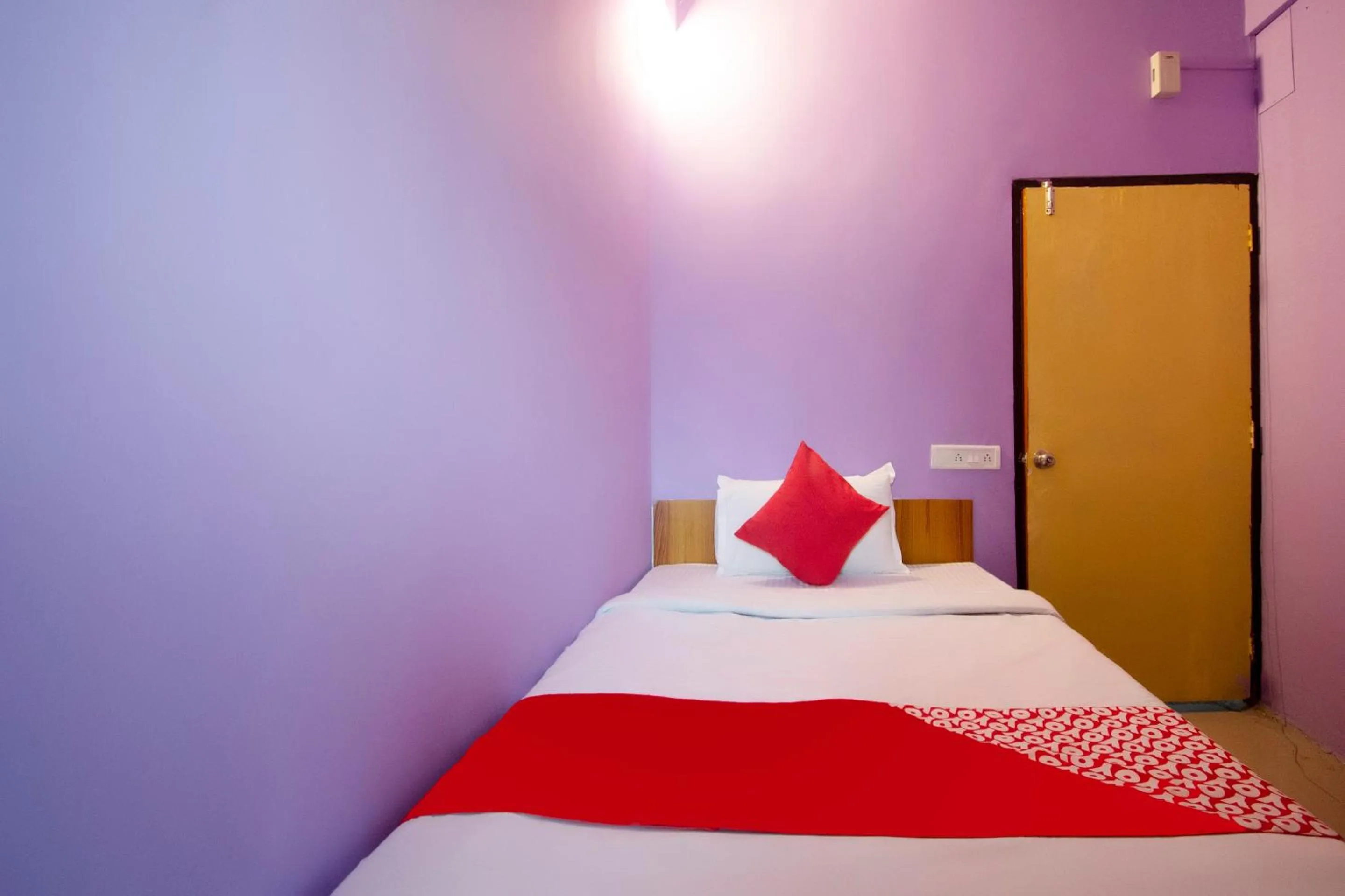 Bedroom, Bed in Hotel O by OYO Binayak Inn