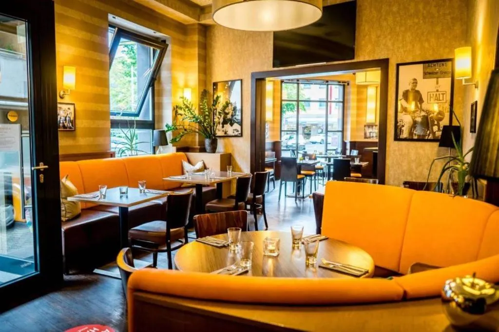 Restaurant/places to eat in Hotel Hohenstaufen