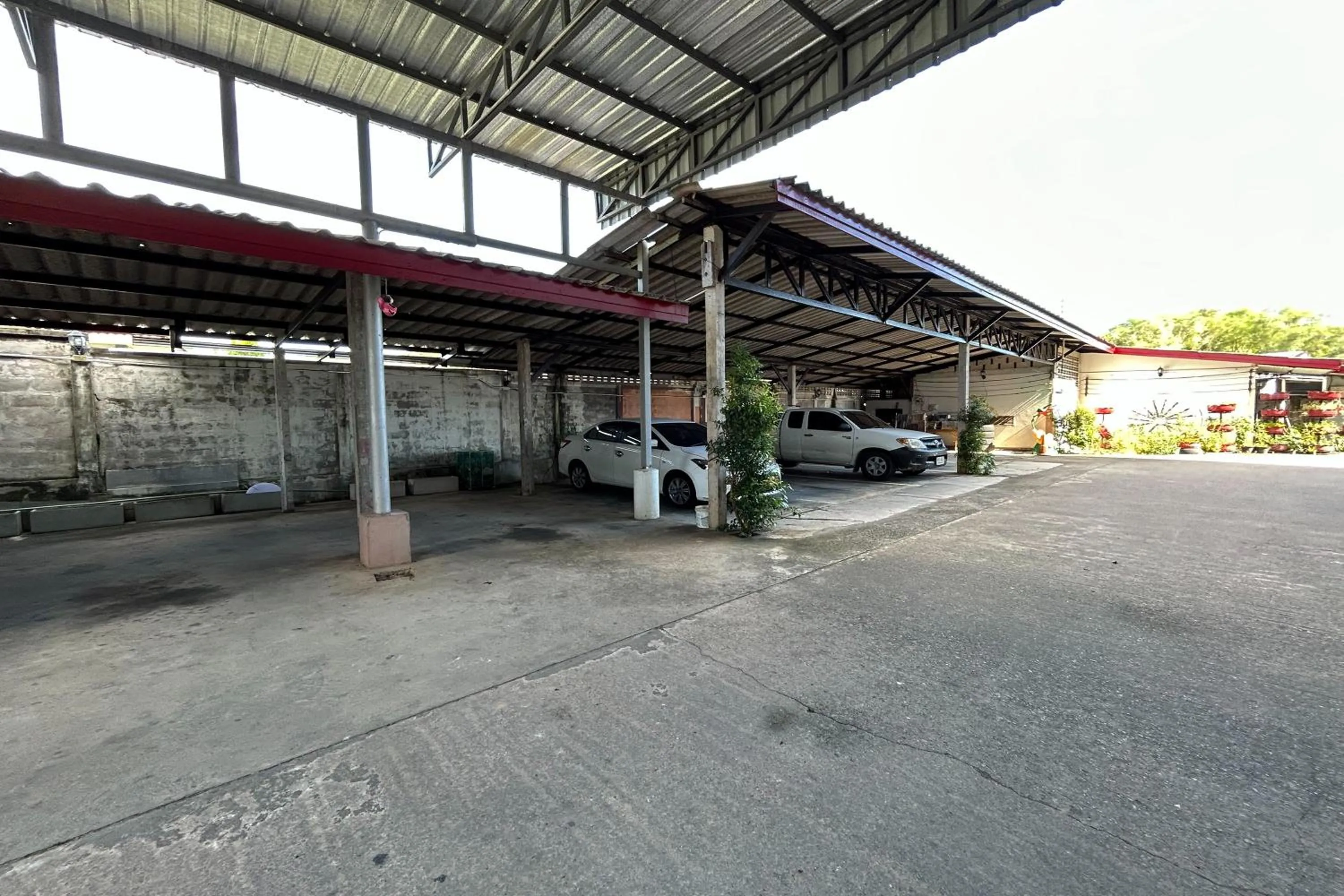 Parking in SB Park Mansion