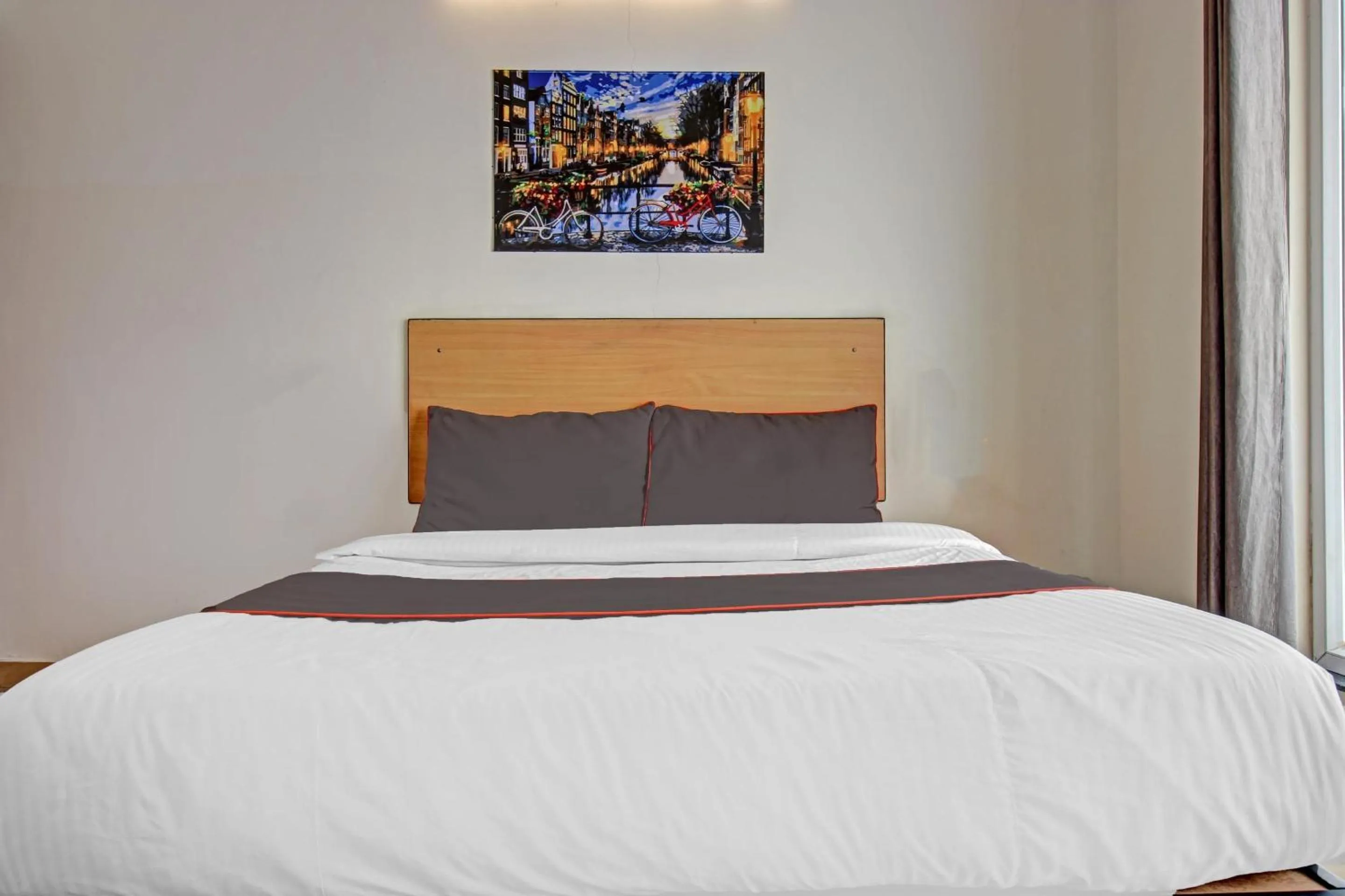 Bedroom, Bed in Super Townhouse Kachnar House Vikas Nagar