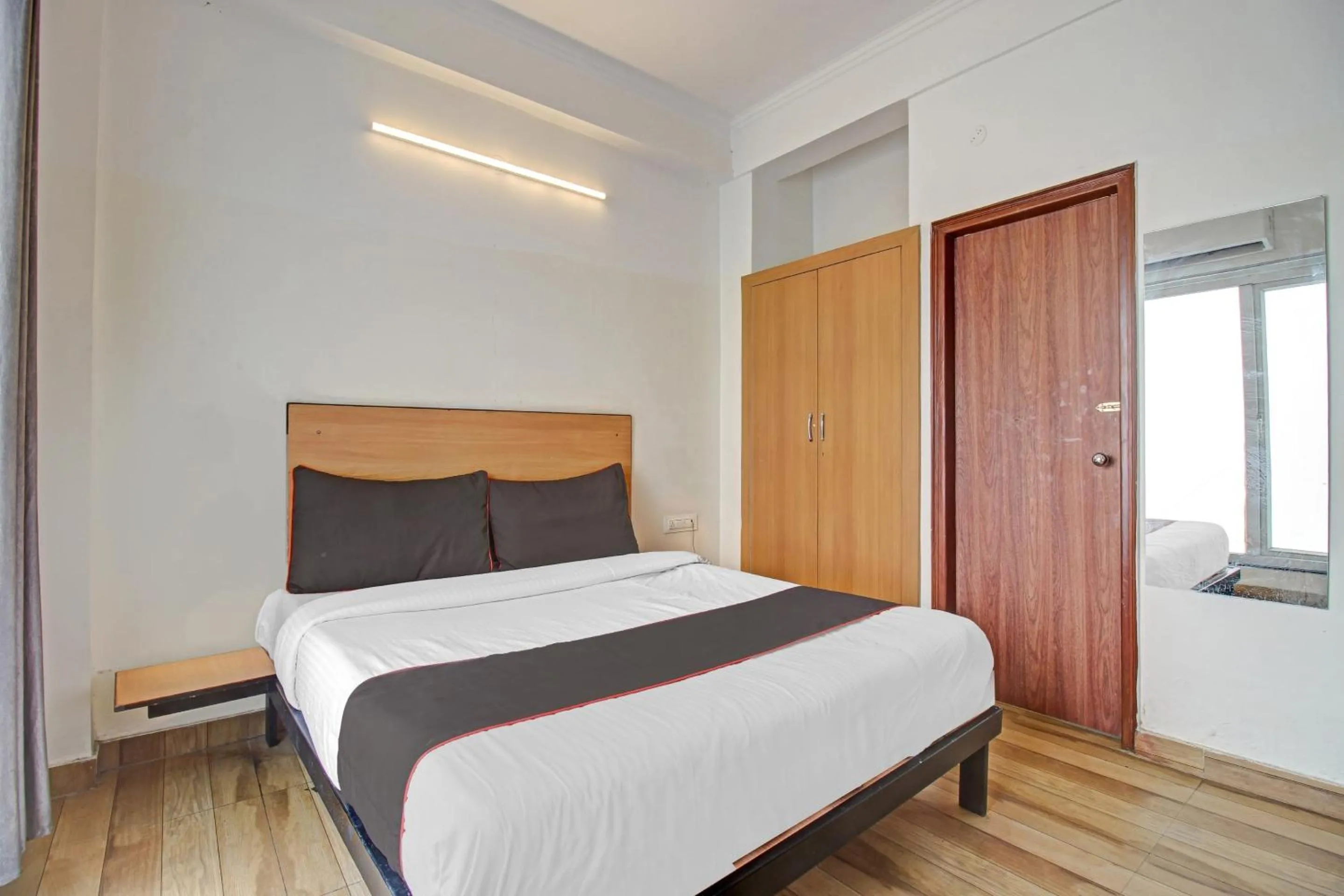 Bedroom, Bed in Super Townhouse Kachnar House Vikas Nagar