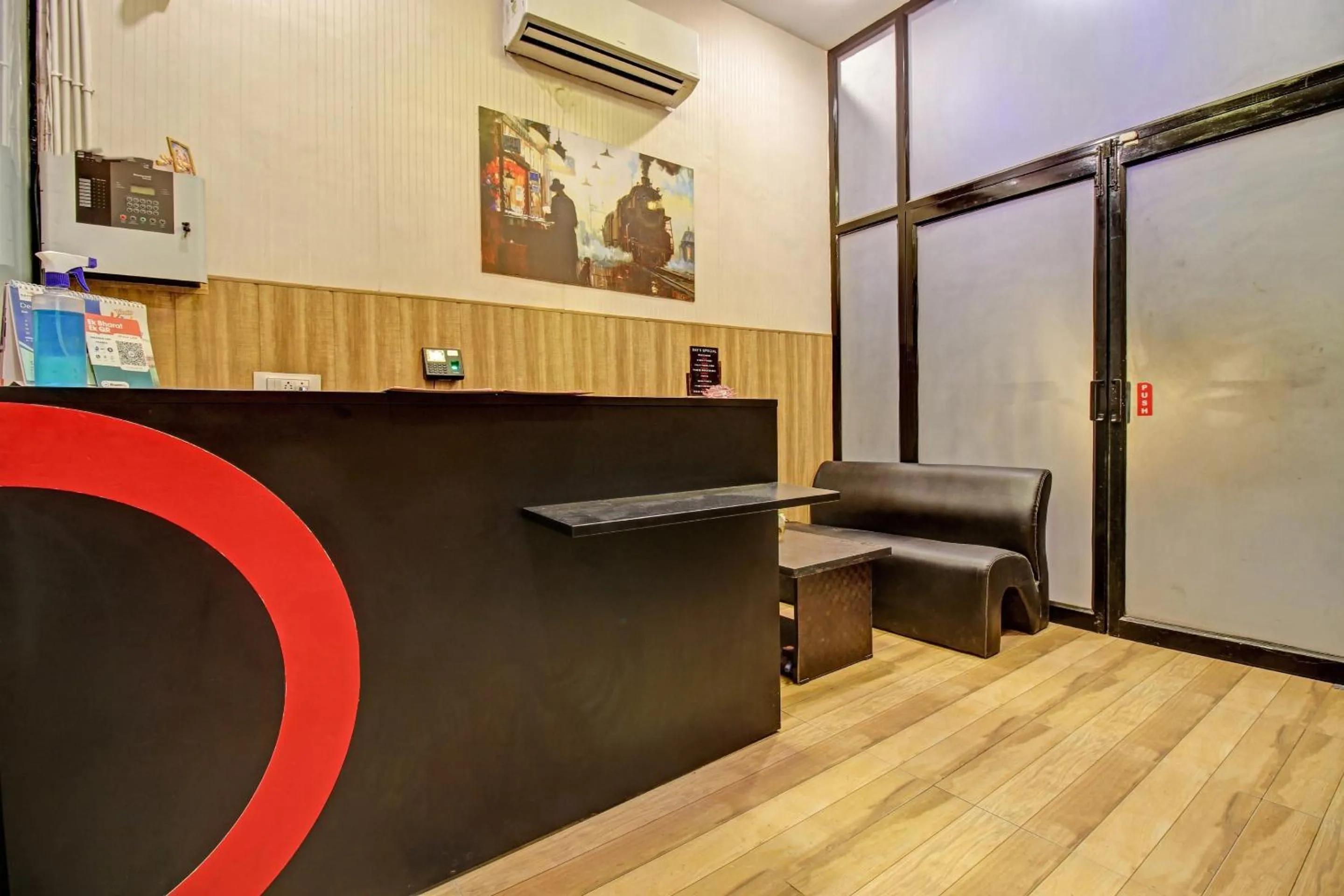 Lobby or reception in Super Townhouse Kachnar House Vikas Nagar