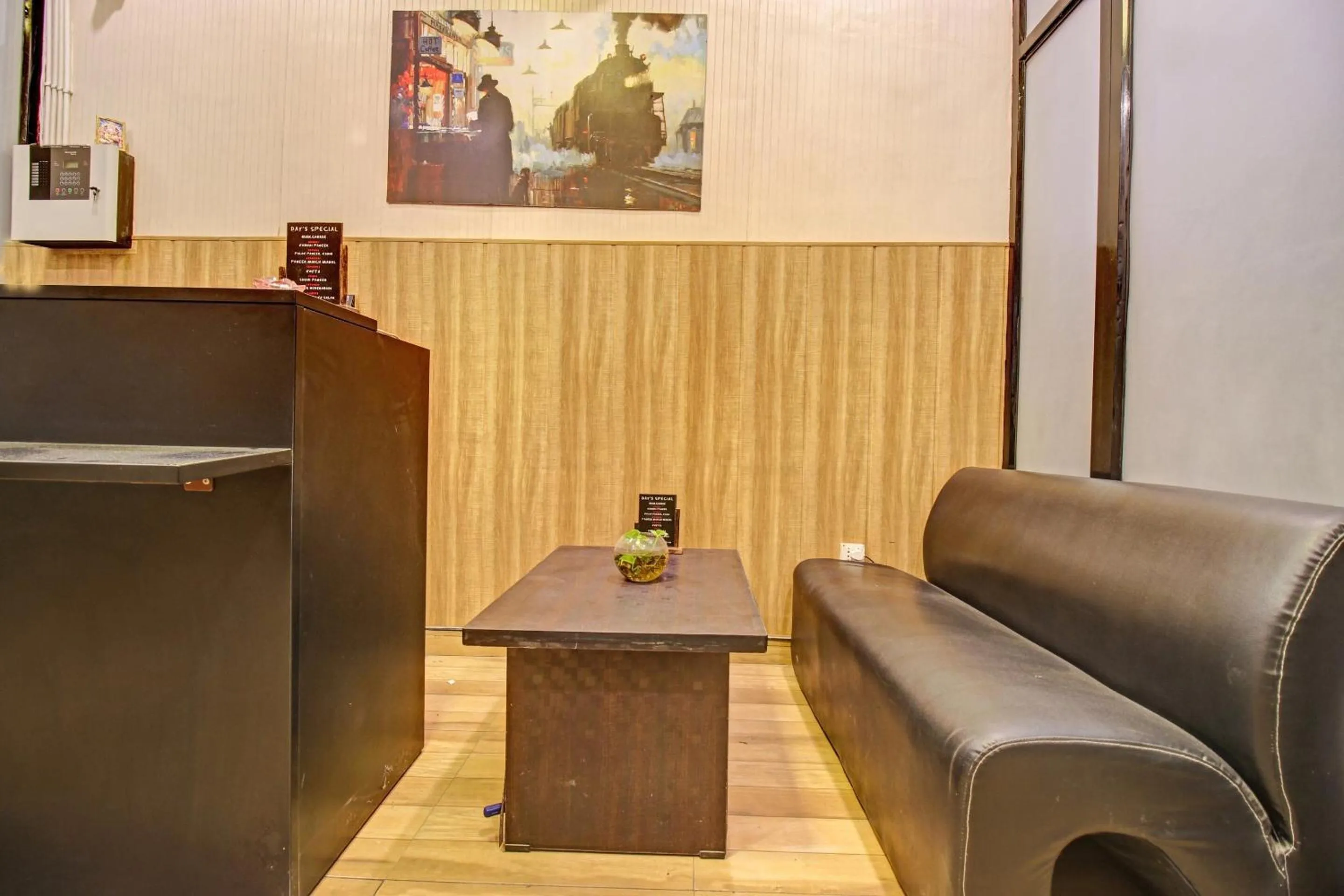 Lobby or reception in Super Townhouse Kachnar House Vikas Nagar
