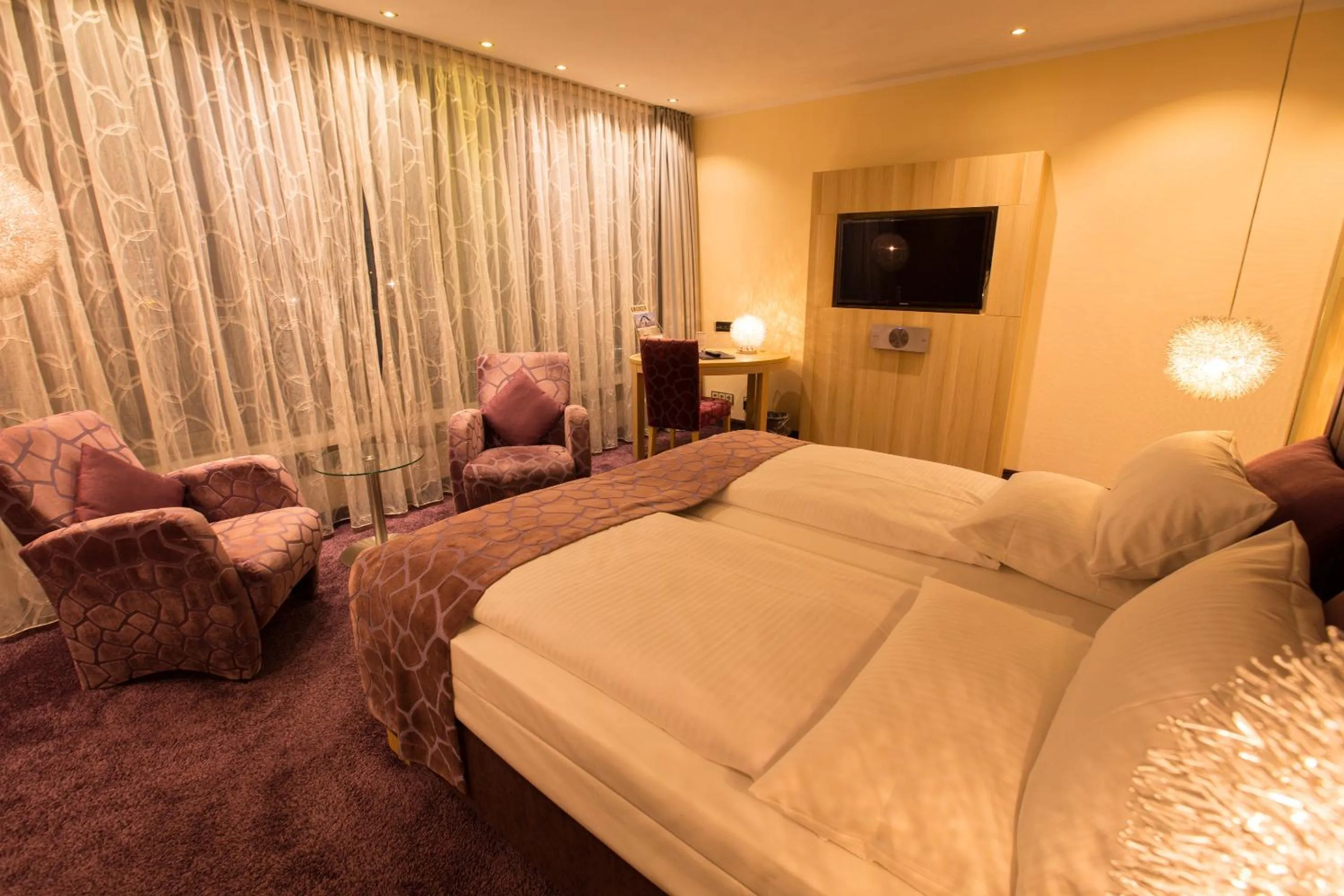 TV and multimedia, Bed in Top Hotel Hammer - Mainz Hauptbahnhof