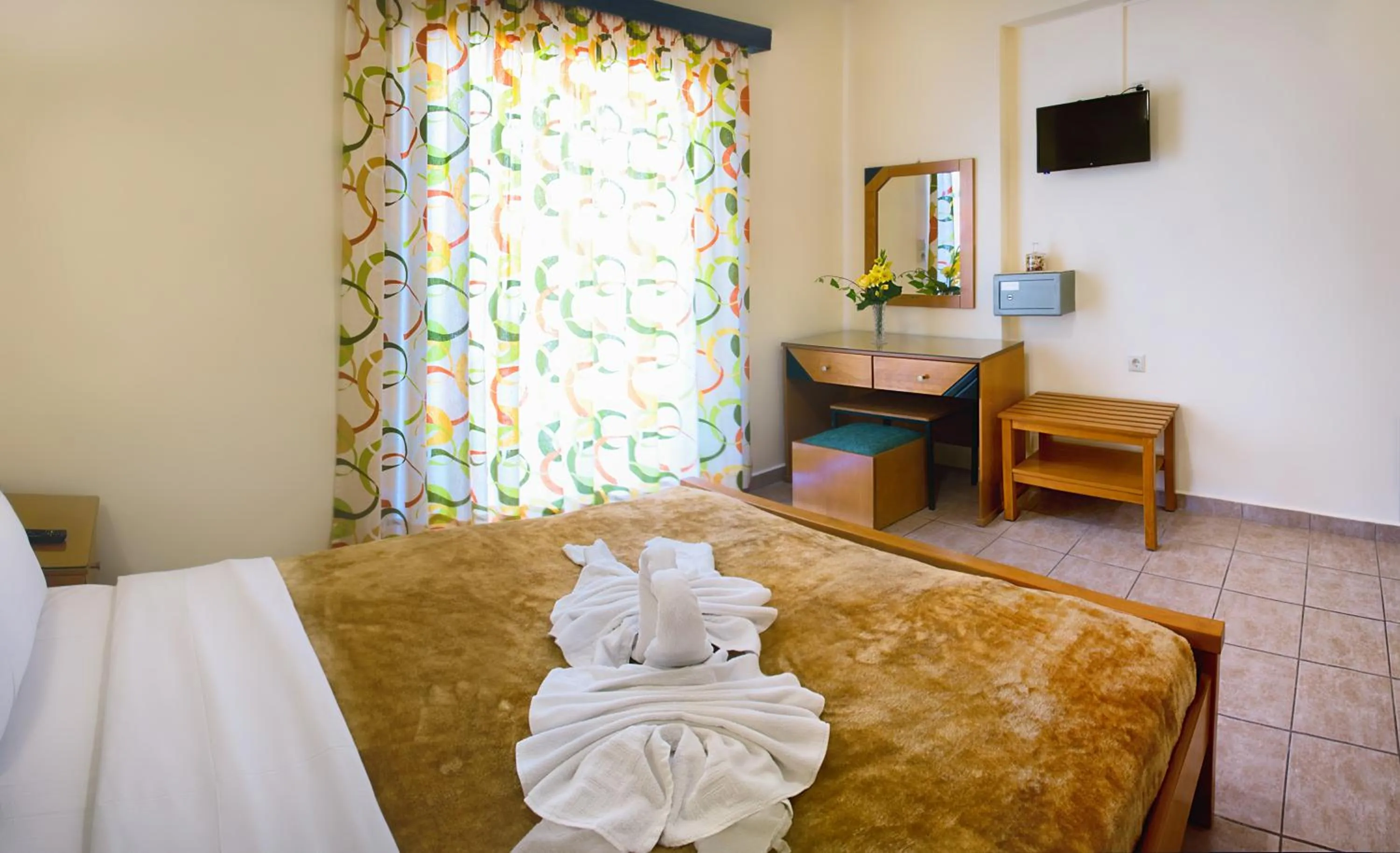 Photo of the whole room, Bed in Nicolas Hotel