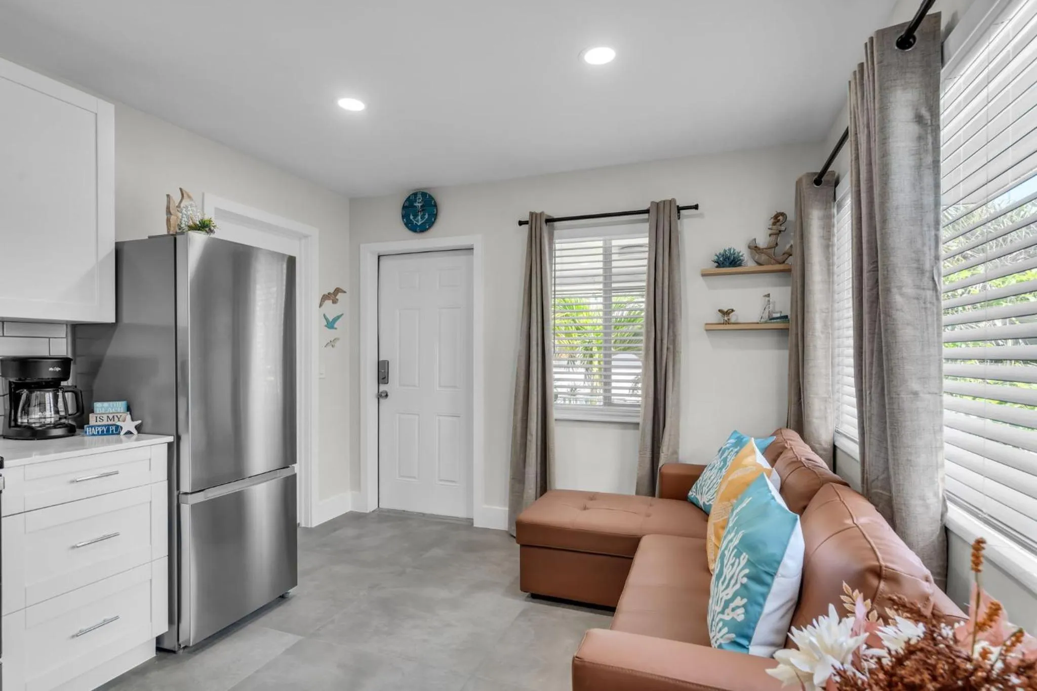 Living room in Galleria Apartments By Lowkl