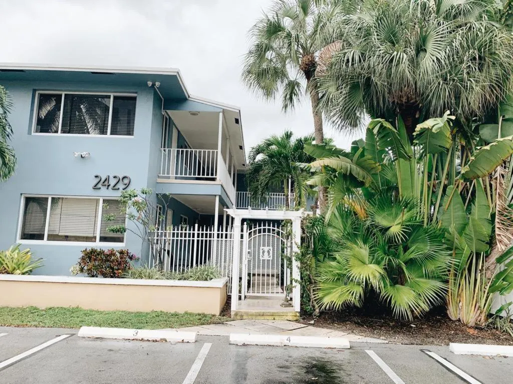 Property building in Galleria Apartments By Lowkl