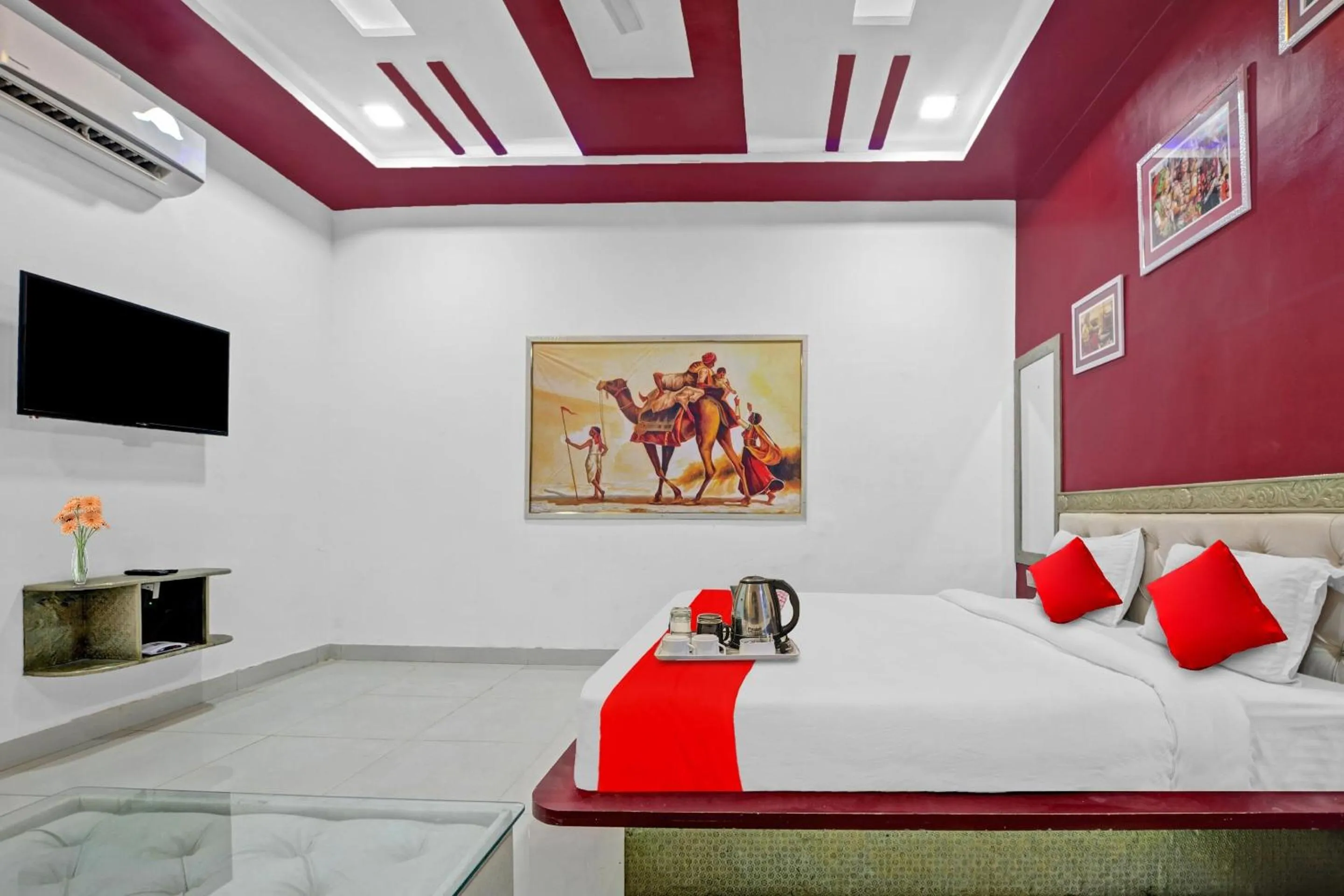 Bedroom, Bed in Hotel O Udaipur Palace