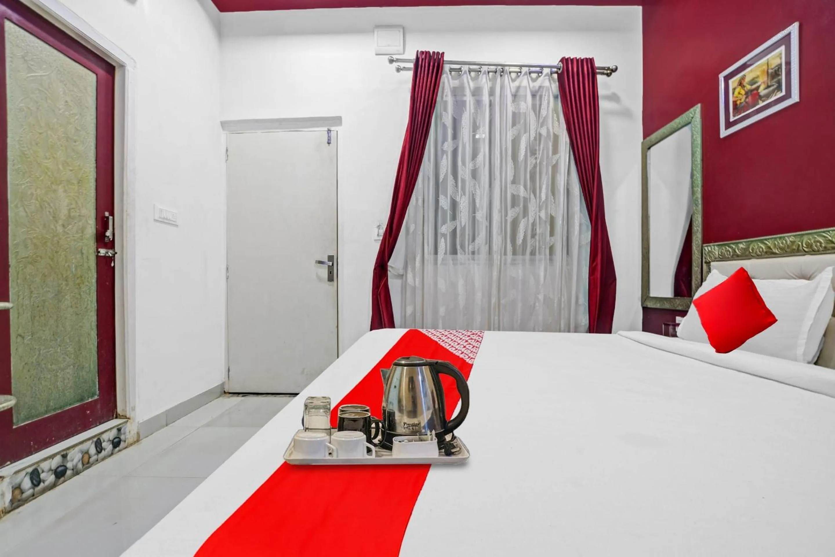 Bedroom, Bed in Hotel O Udaipur Palace