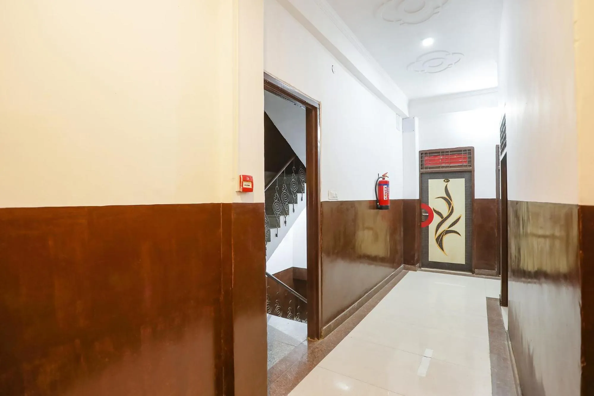 Lobby or reception in FabHotel Pranjul Inn
