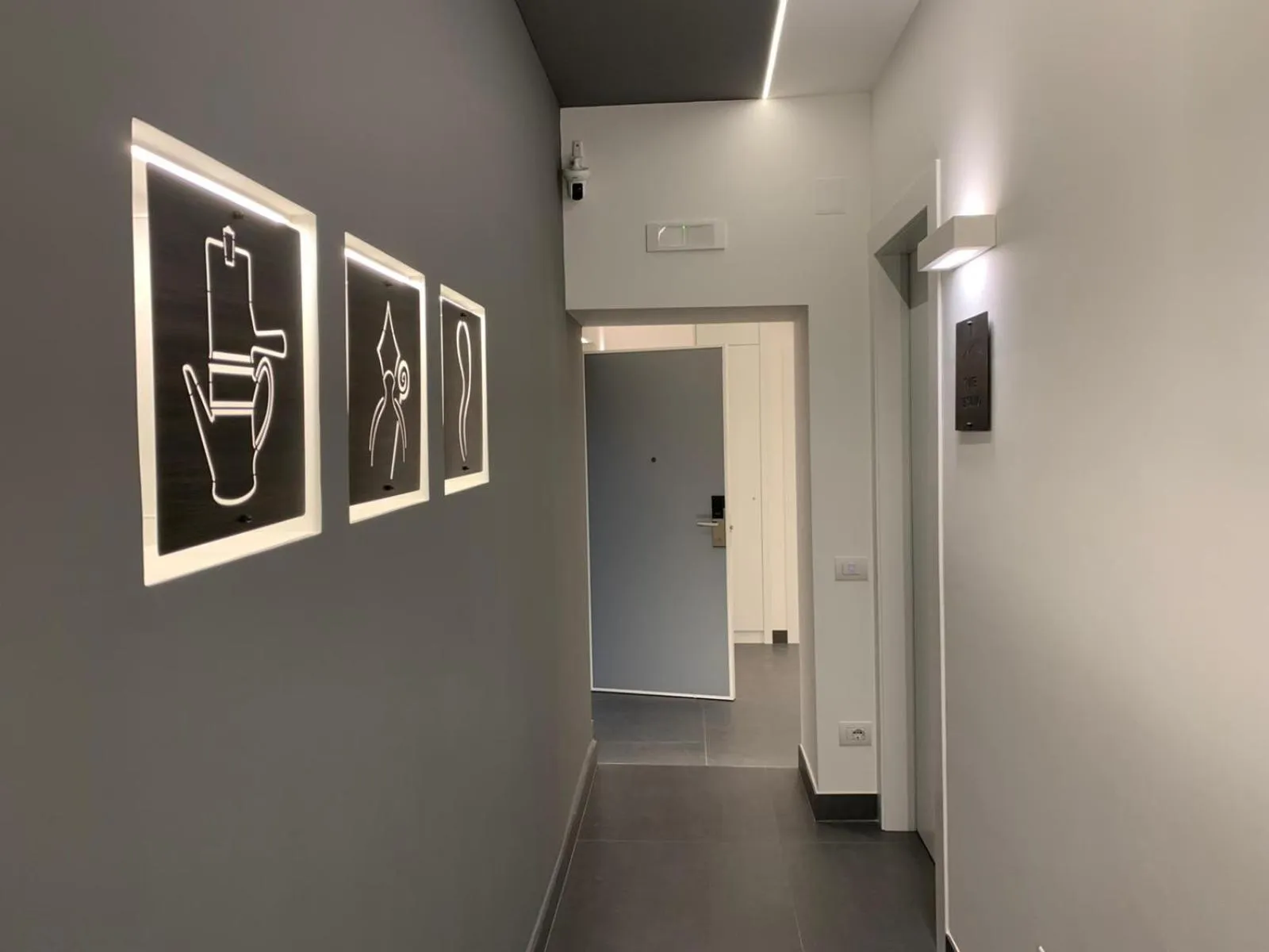 Decorative detail in VESUCHARME SUITE Luxury Room