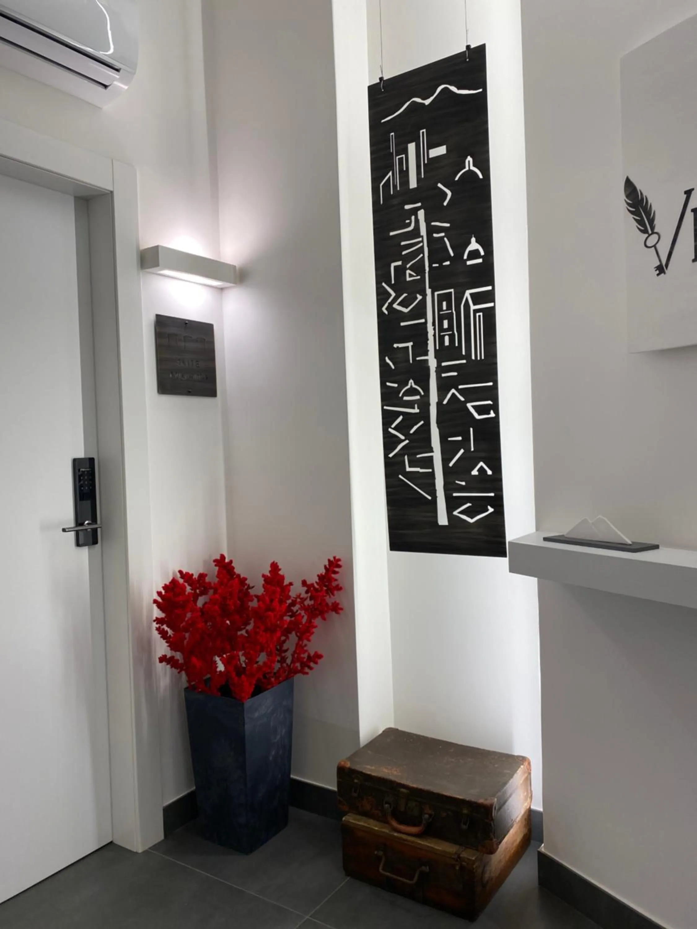 VESUCHARME SUITE Luxury Room