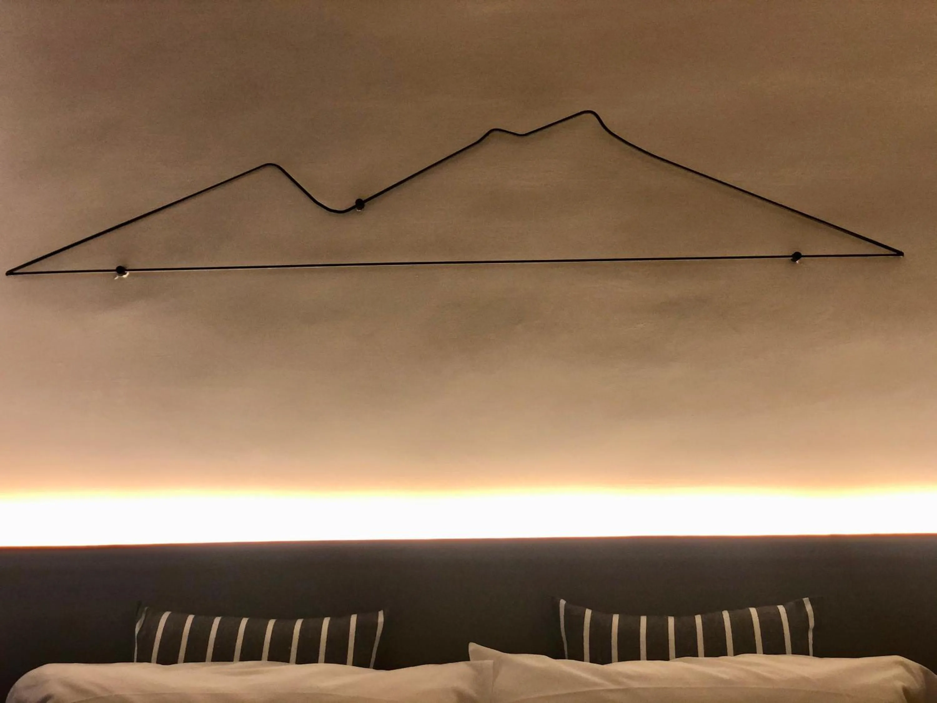 Decorative detail in VESUCHARME SUITE Luxury Room