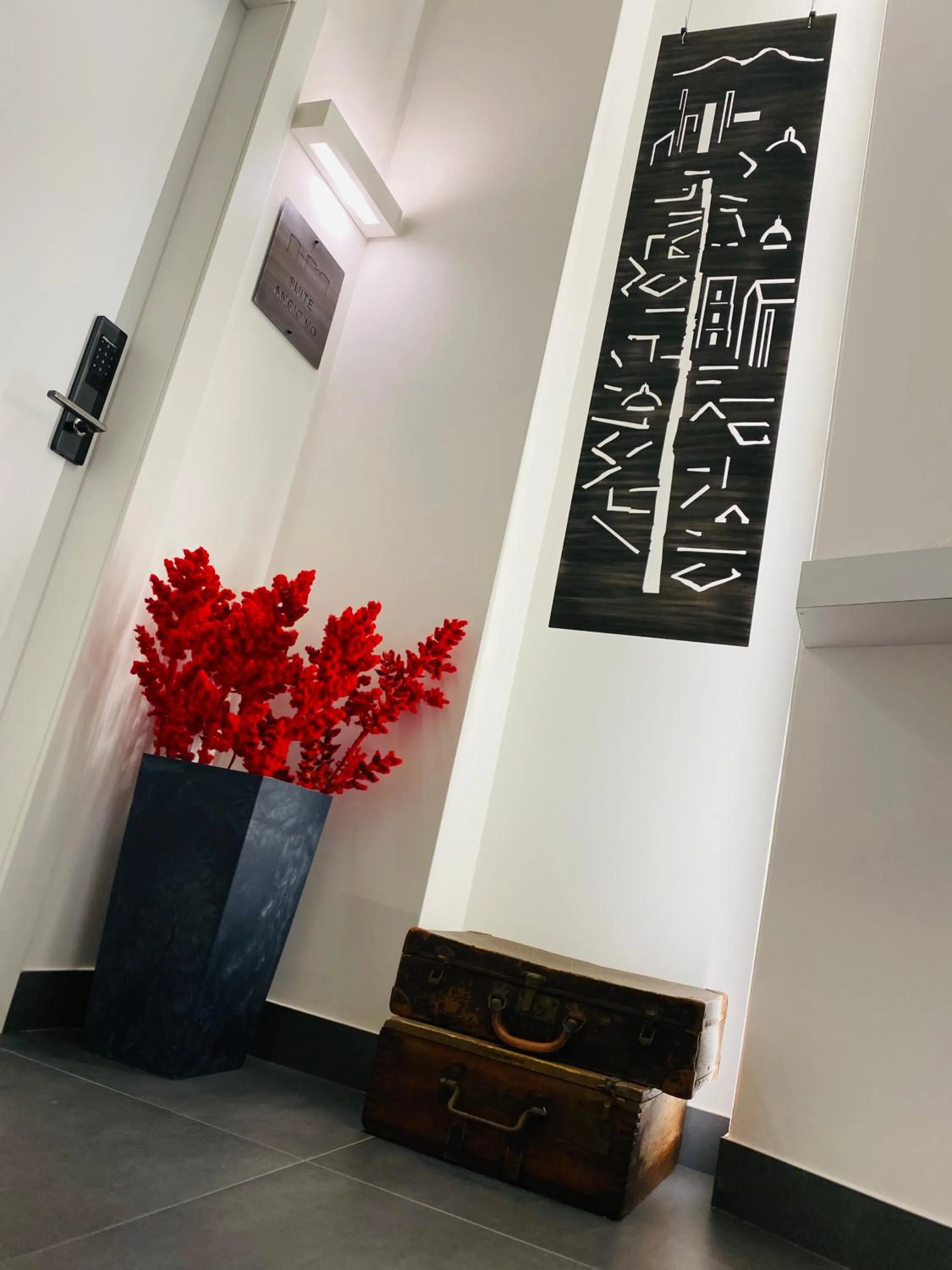 VESUCHARME SUITE Luxury Room