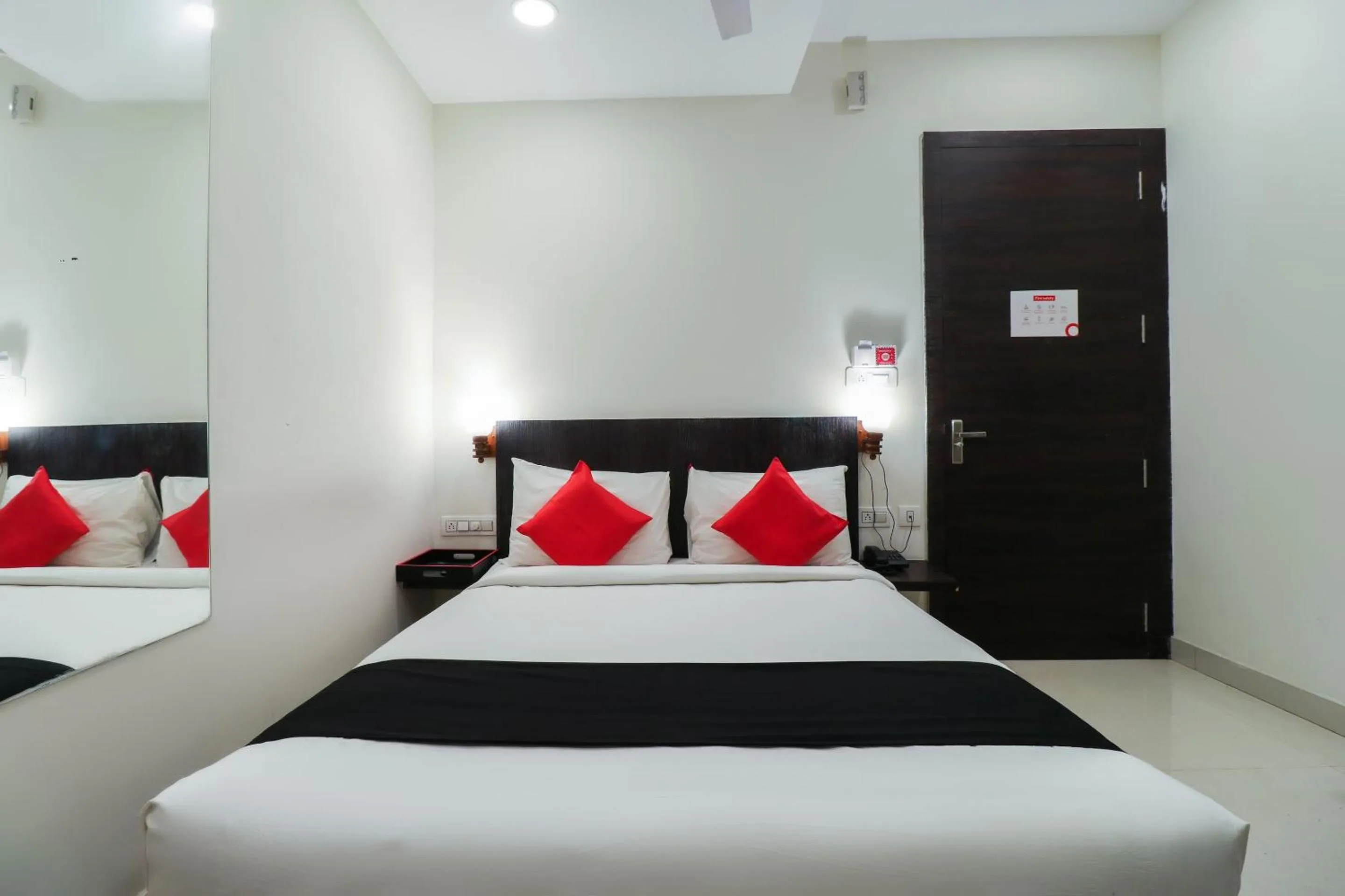Bedroom, Bed in Capital O GN Suites