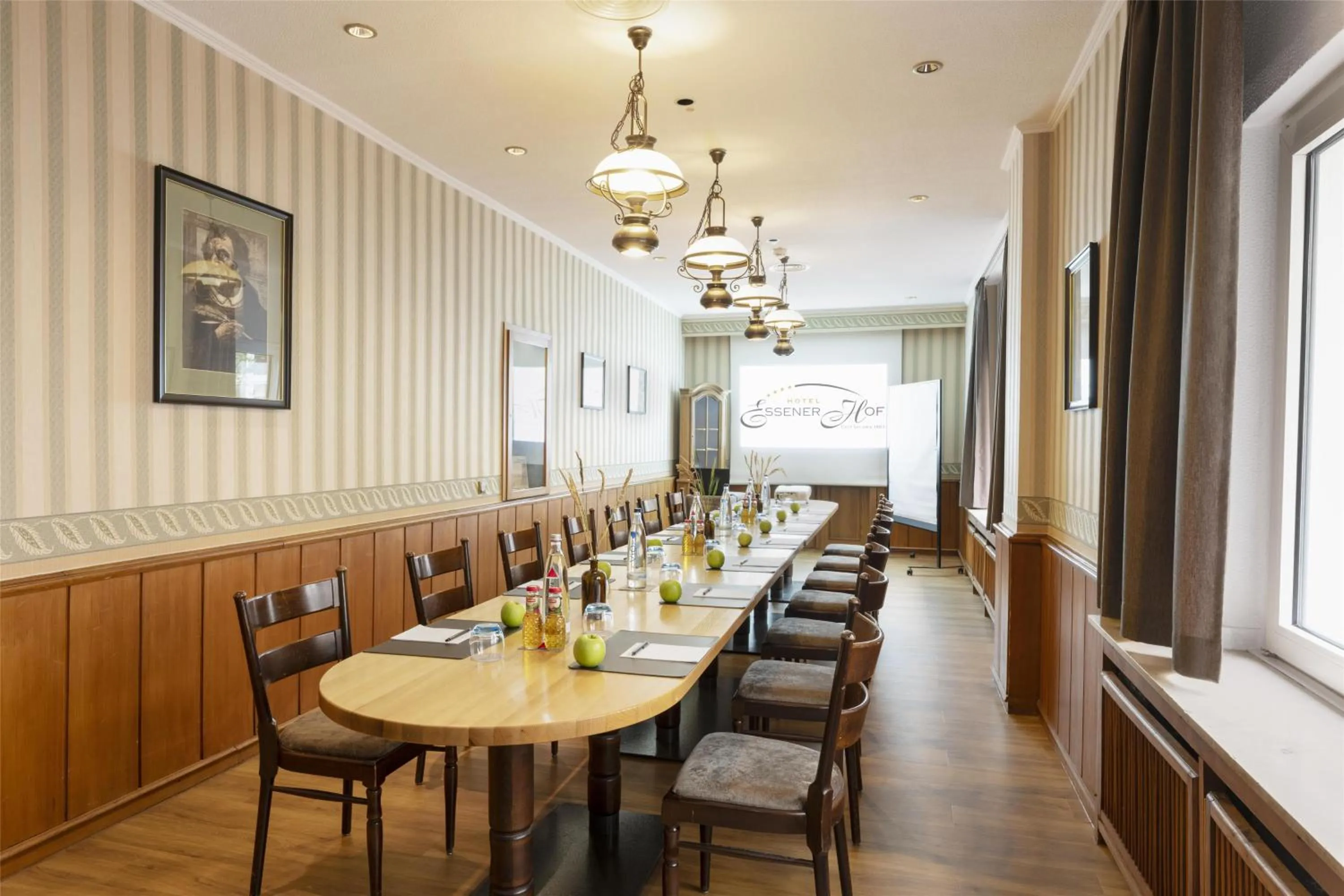 Meeting/conference room in Hotel Essener Hof; Sure Hotel Collection by Best Western