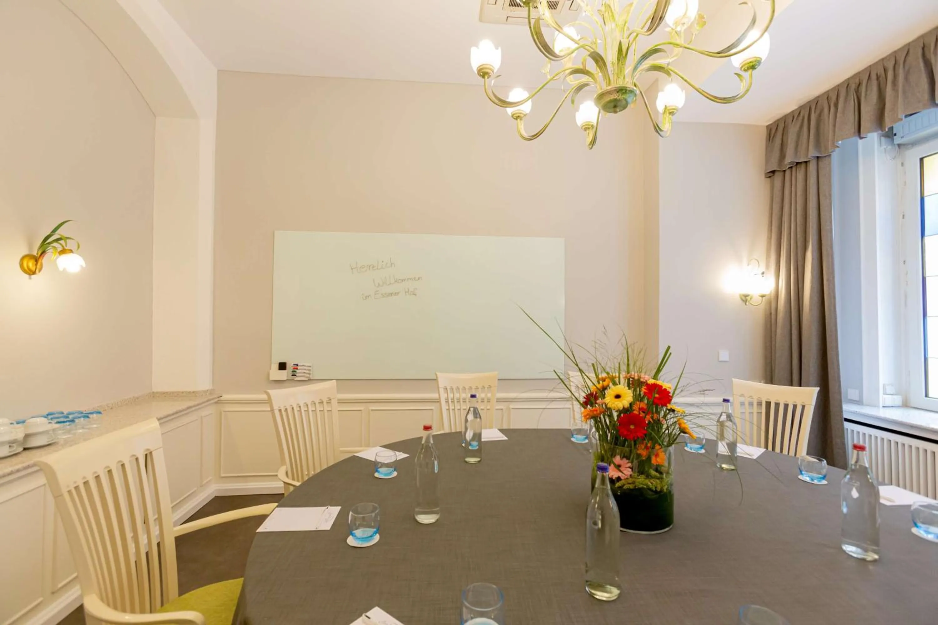 Meeting/conference room in Hotel Essener Hof; Sure Hotel Collection by Best Western