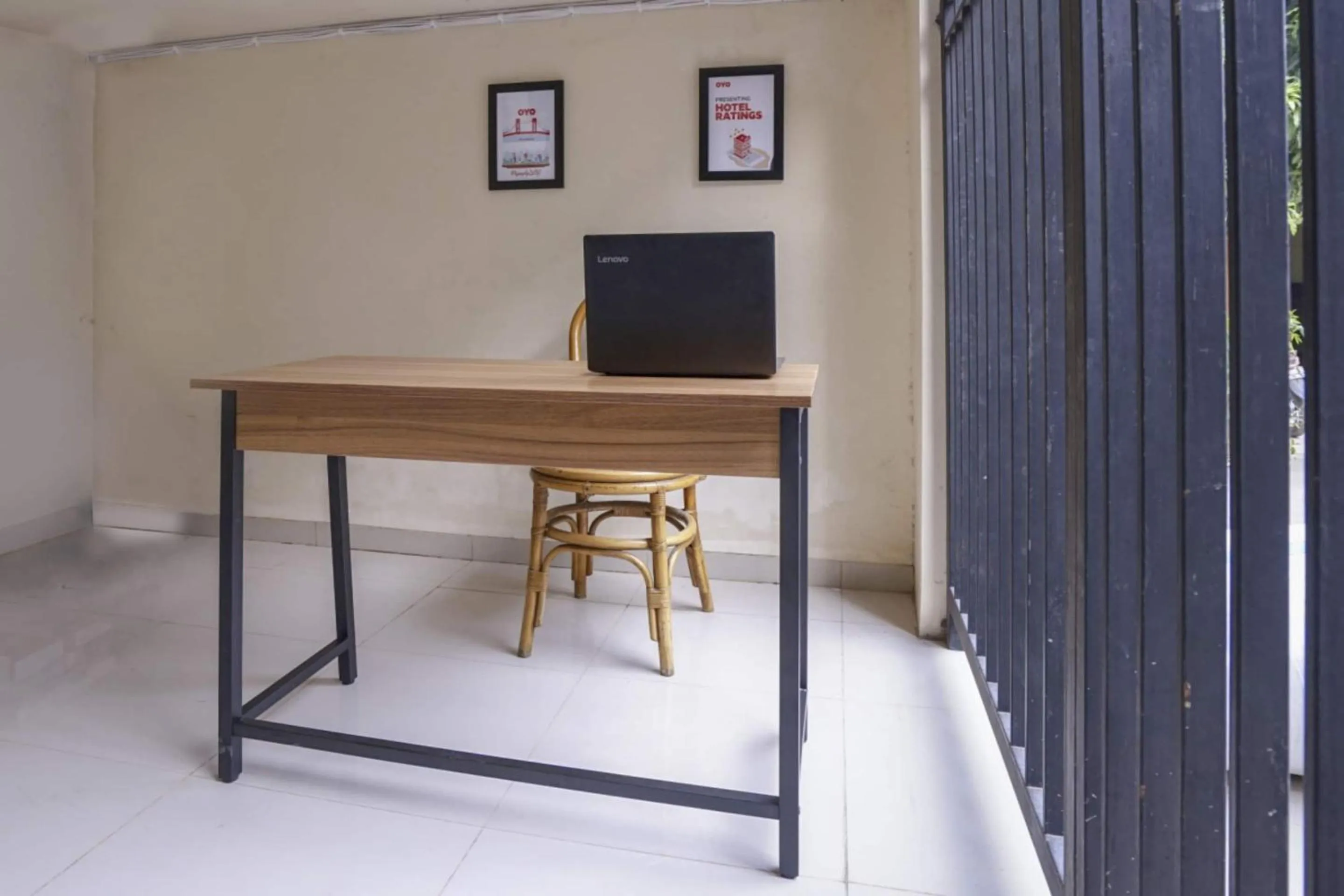 Lobby or reception in OYO Life Afny Kost 1