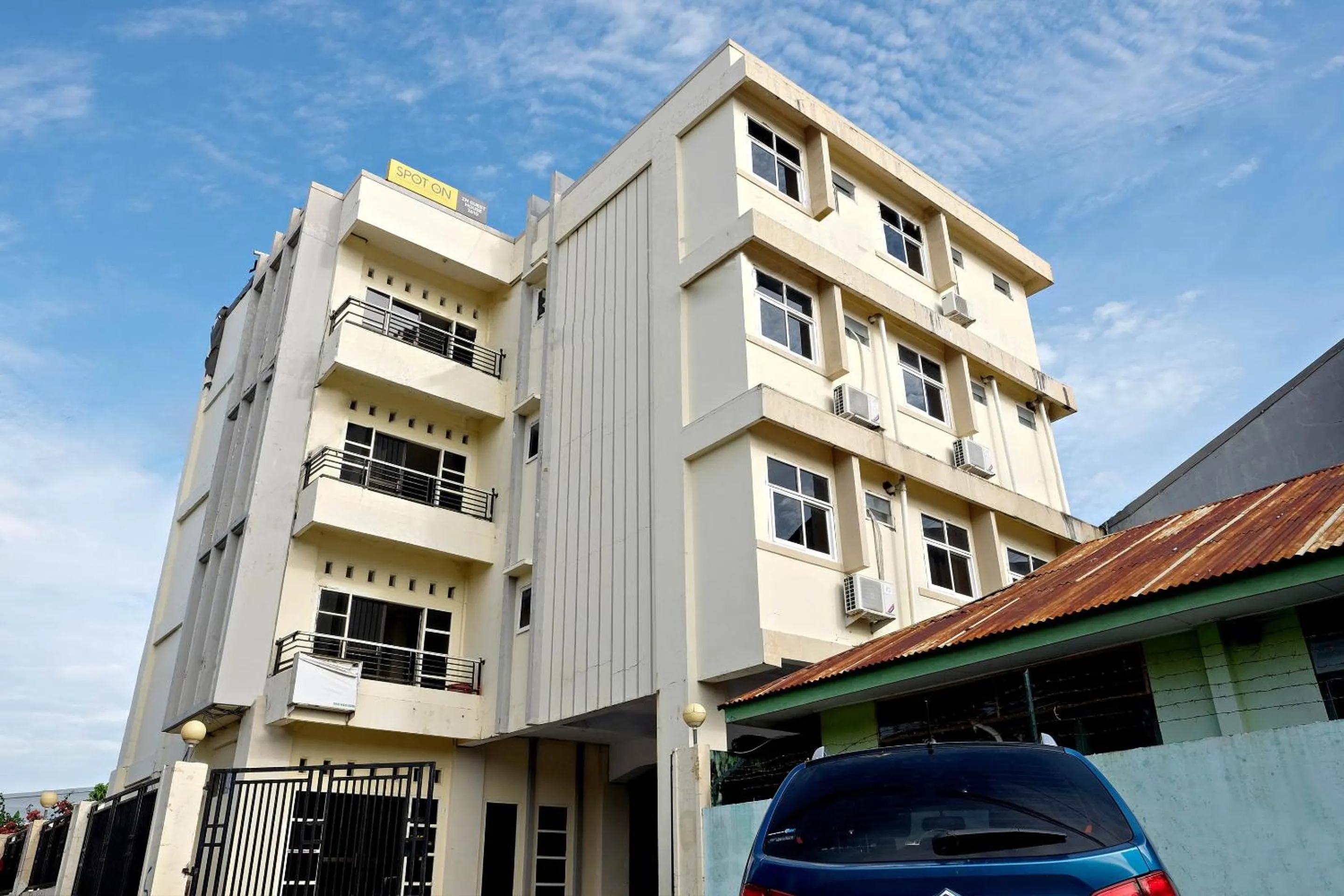Facade/entrance in Hotel O Zn Guest House