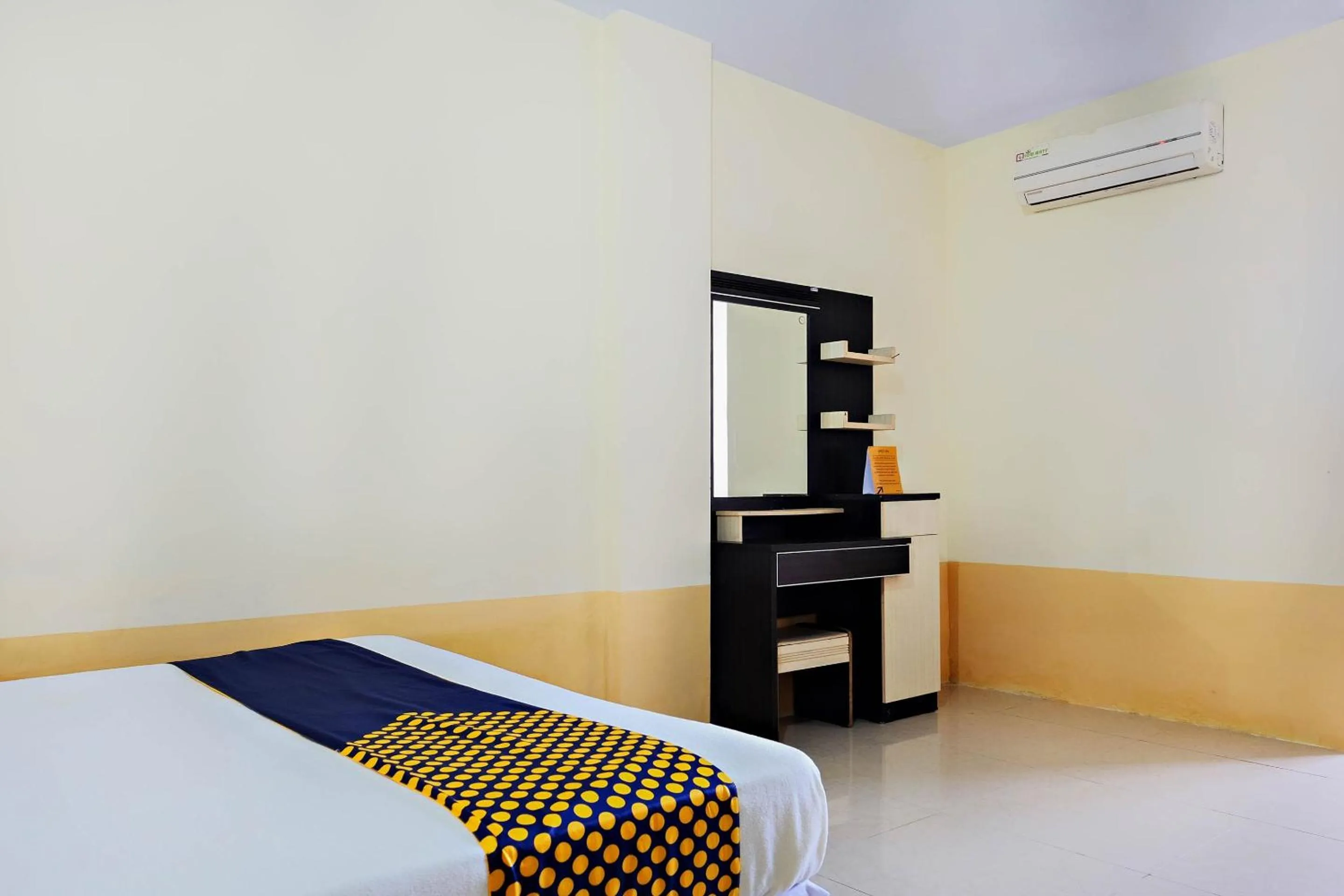 Bedroom in Hotel O Zn Guest House