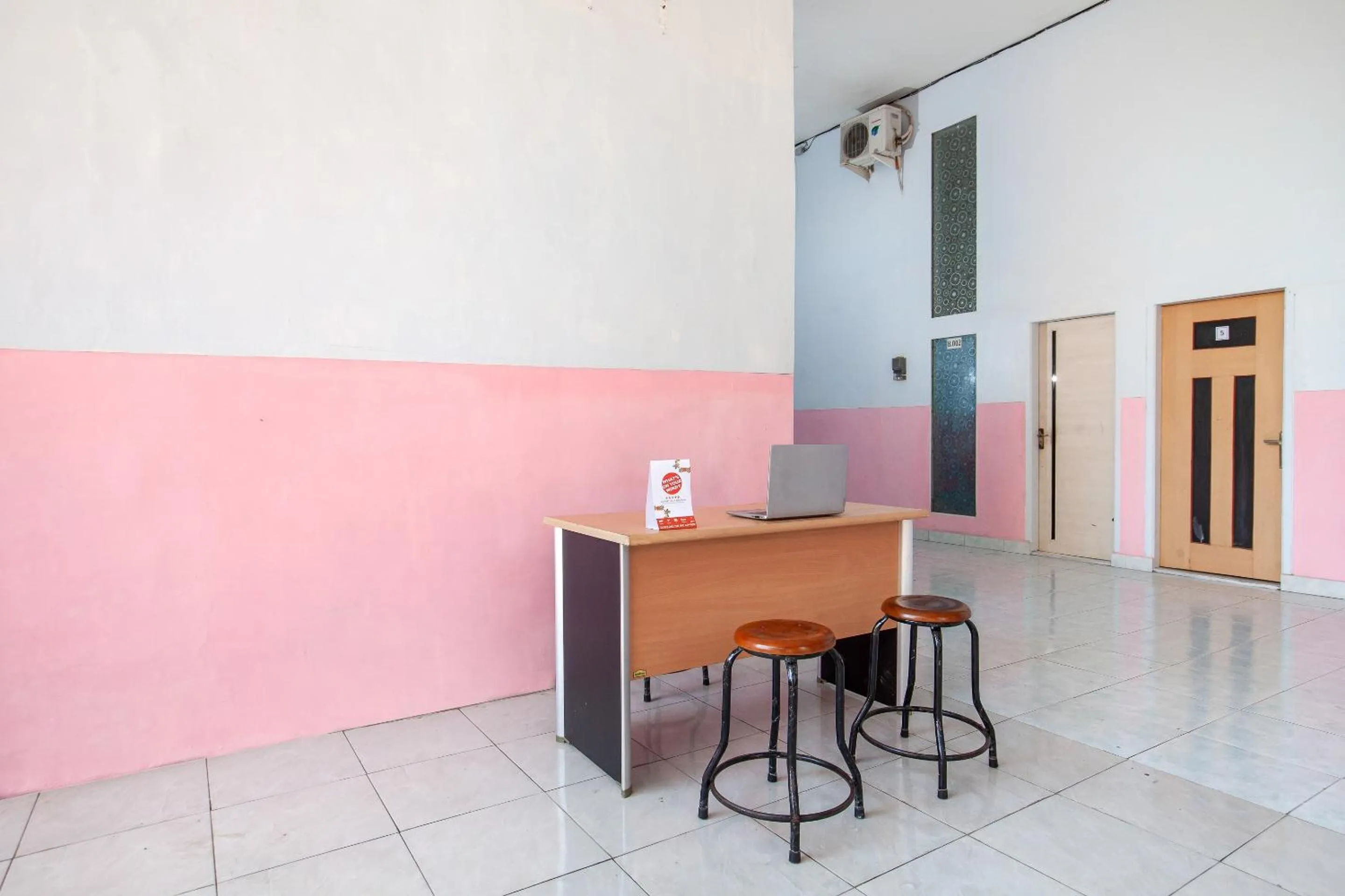 Lobby or reception in Hotel O Ibma Smart Syariah