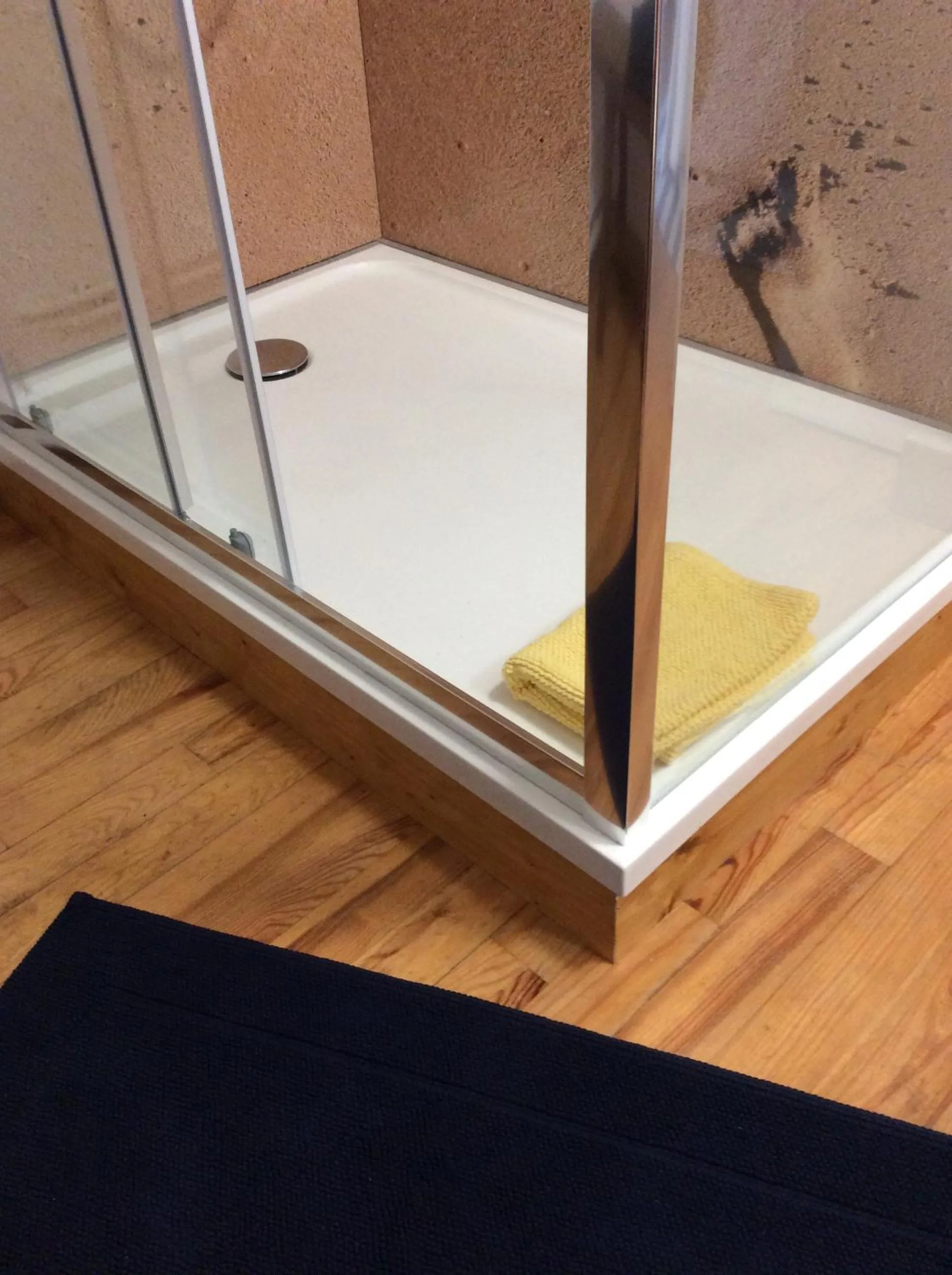 Shower in La VILLA en BAIE