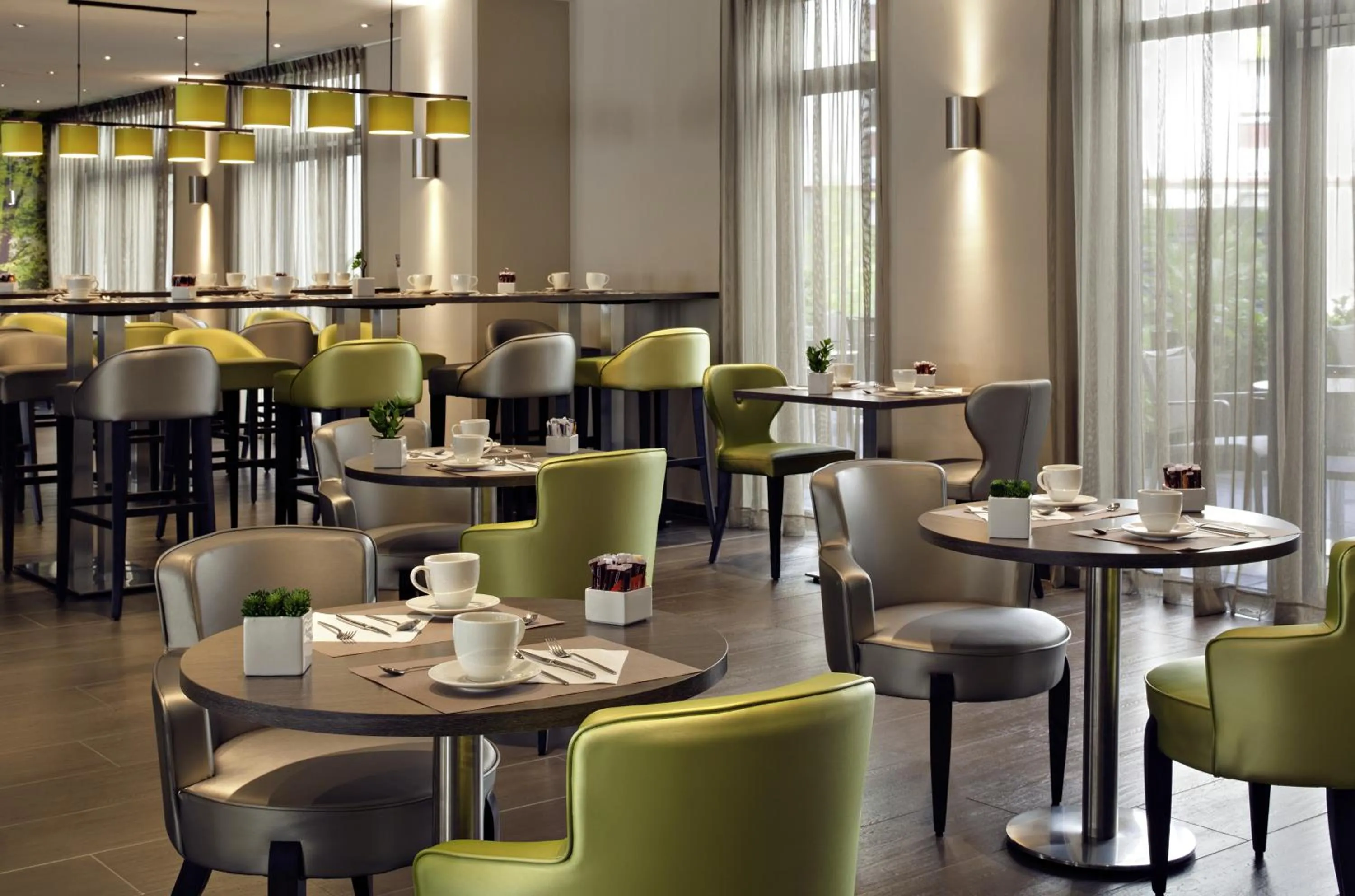 Restaurant/places to eat in Mercure Clermont Ferrand centre Jaude