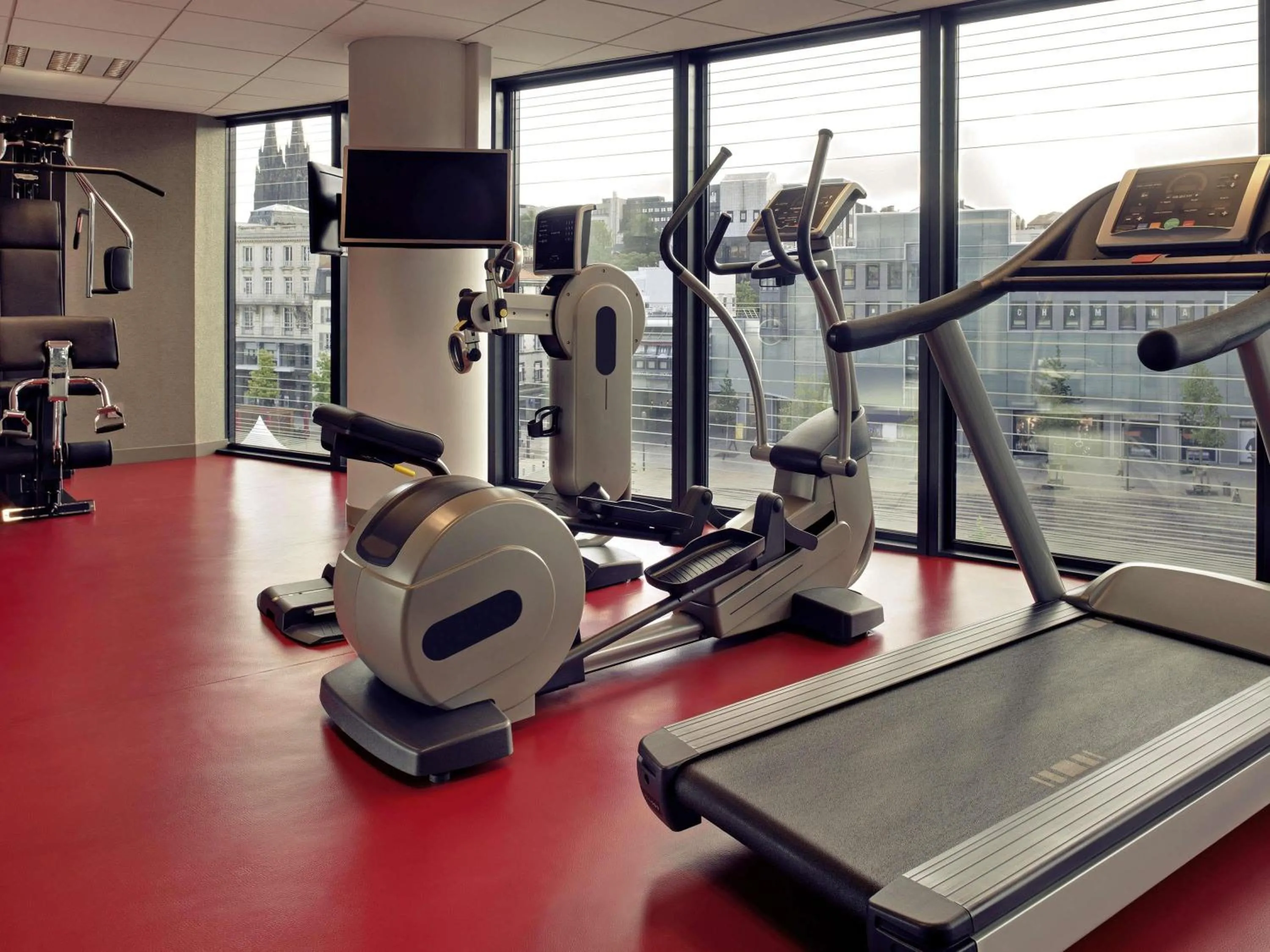 Fitness centre/facilities in Mercure Clermont Ferrand centre Jaude
