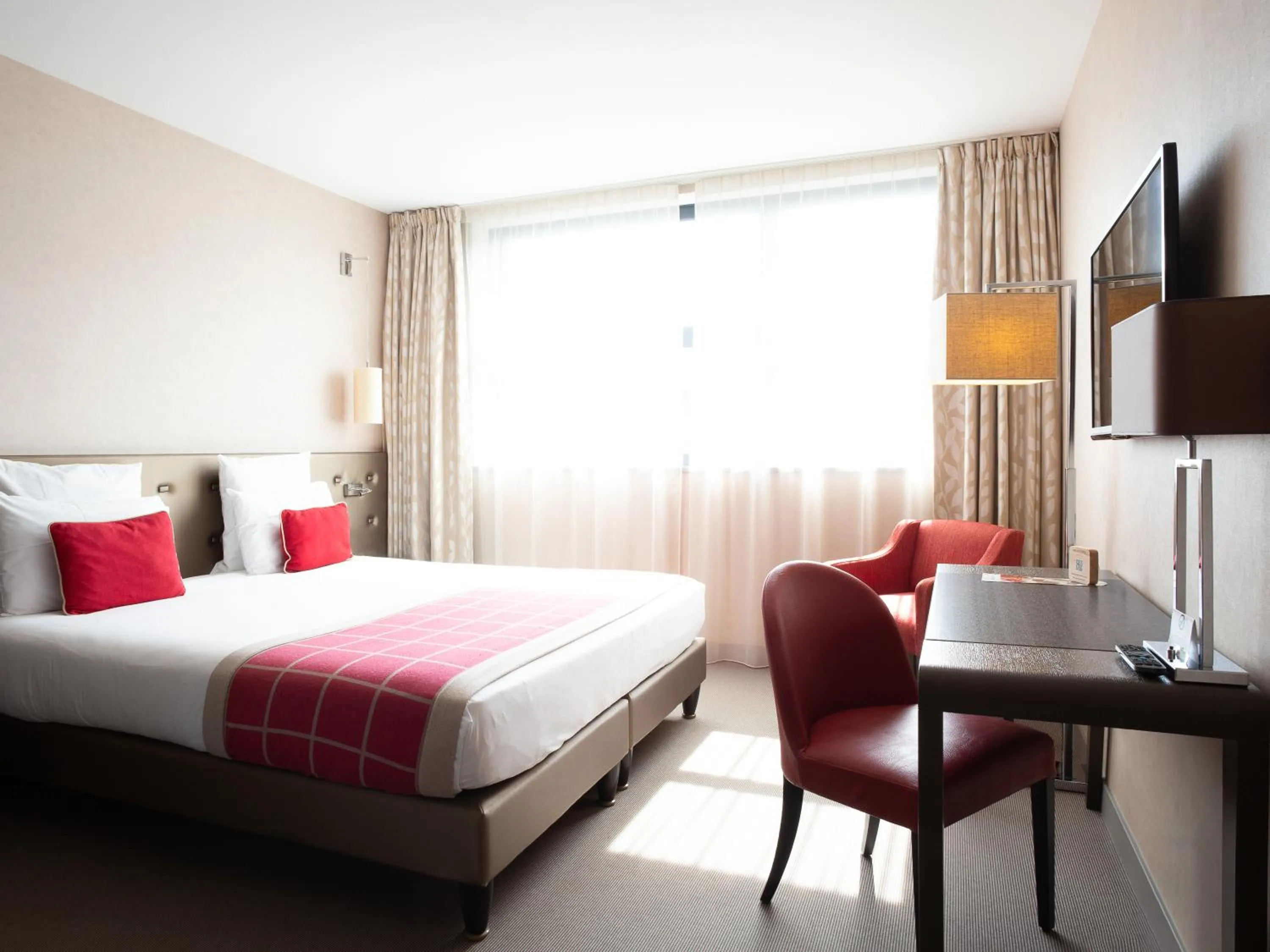 Bedroom, Bed in Mercure Clermont Ferrand centre Jaude