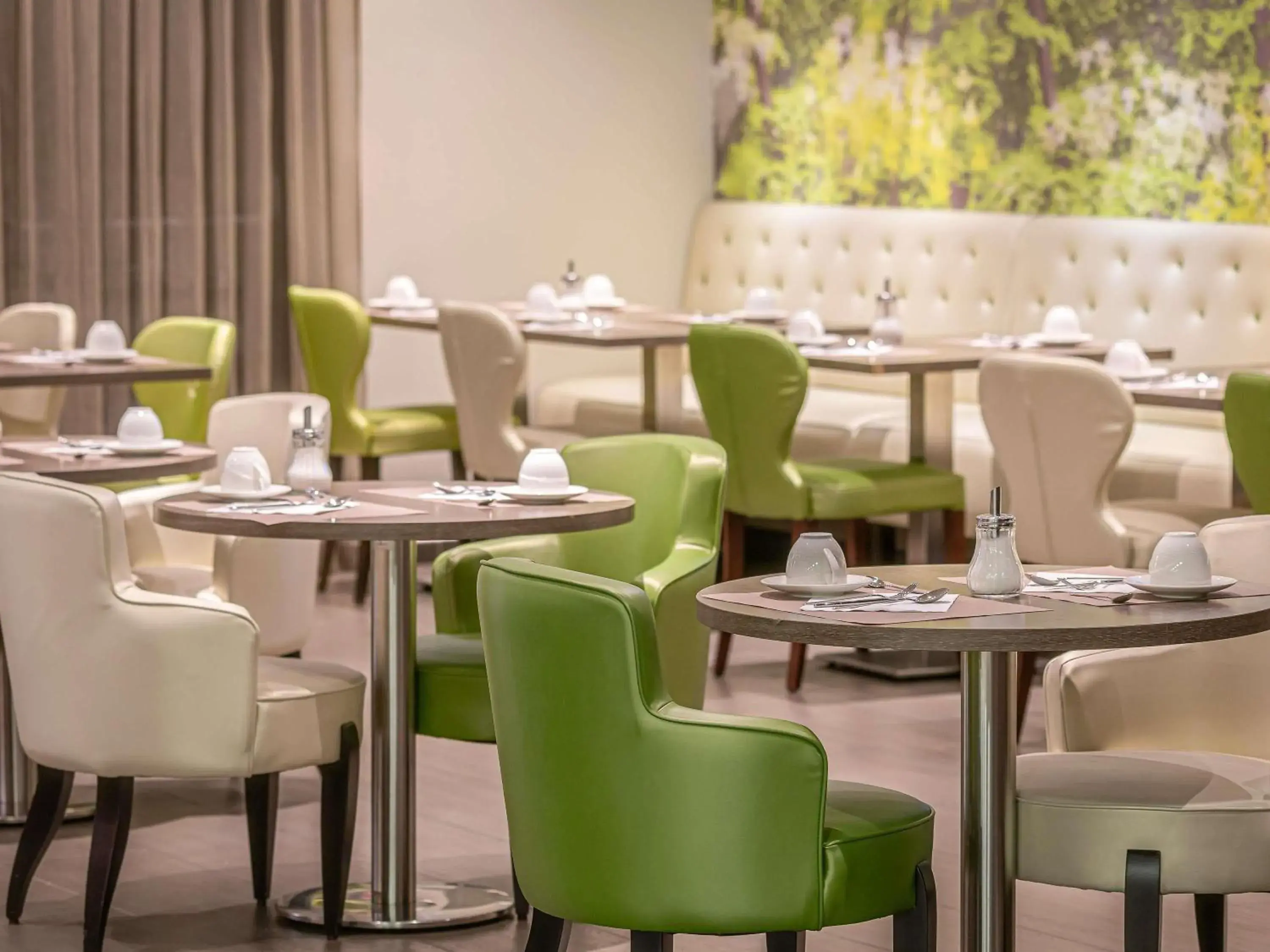 Property building in Mercure Clermont Ferrand centre Jaude Property building in Mercure Clermont Ferrand centre Jaude