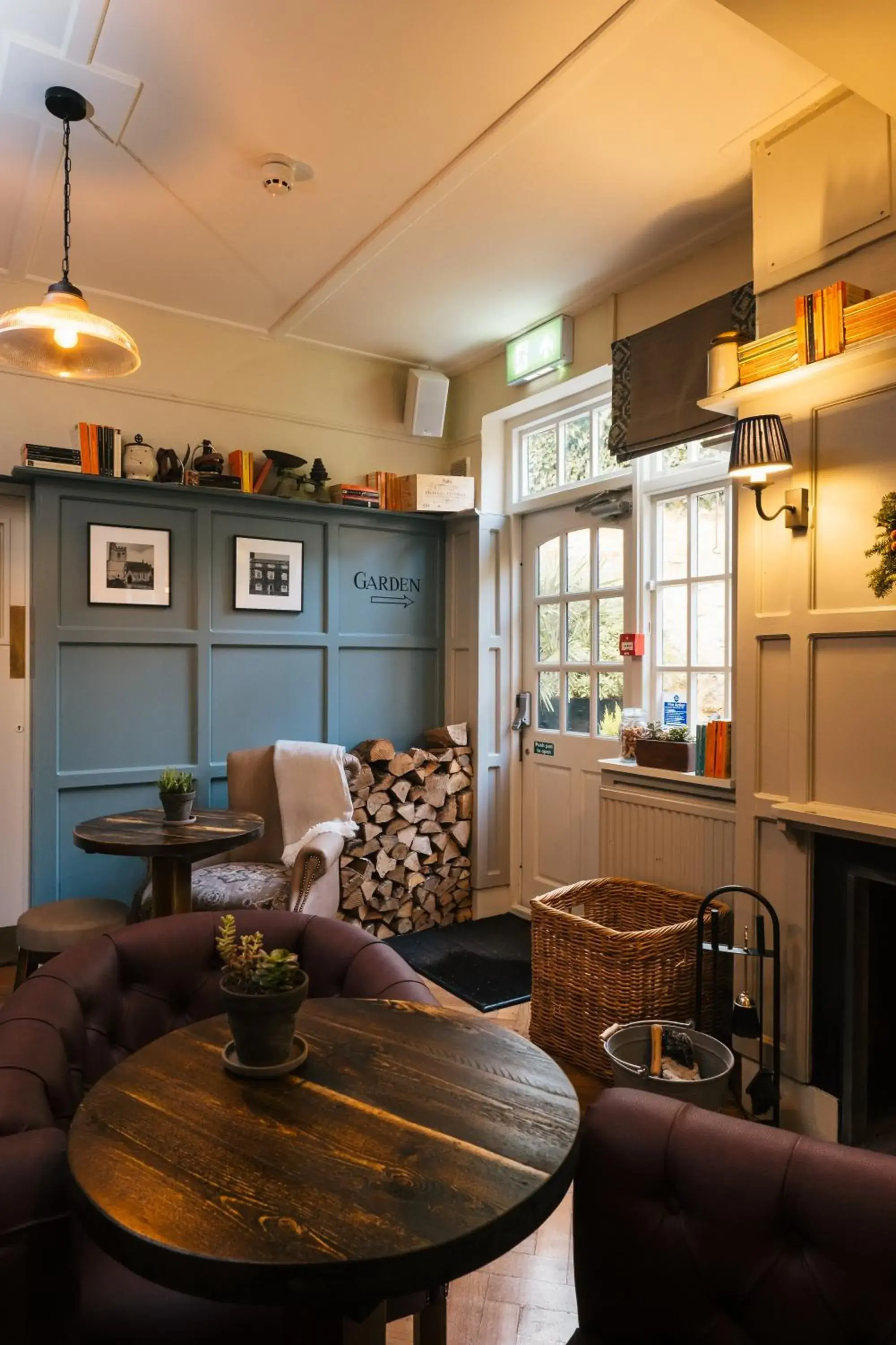 Living room in The Black Boy Living room in The Black Boy