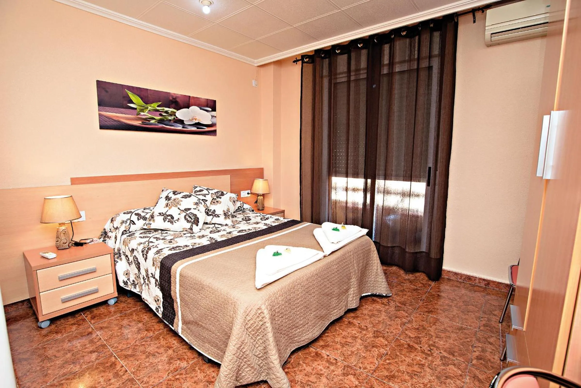 Photo of the whole room, Bed in Hostal Carrizo