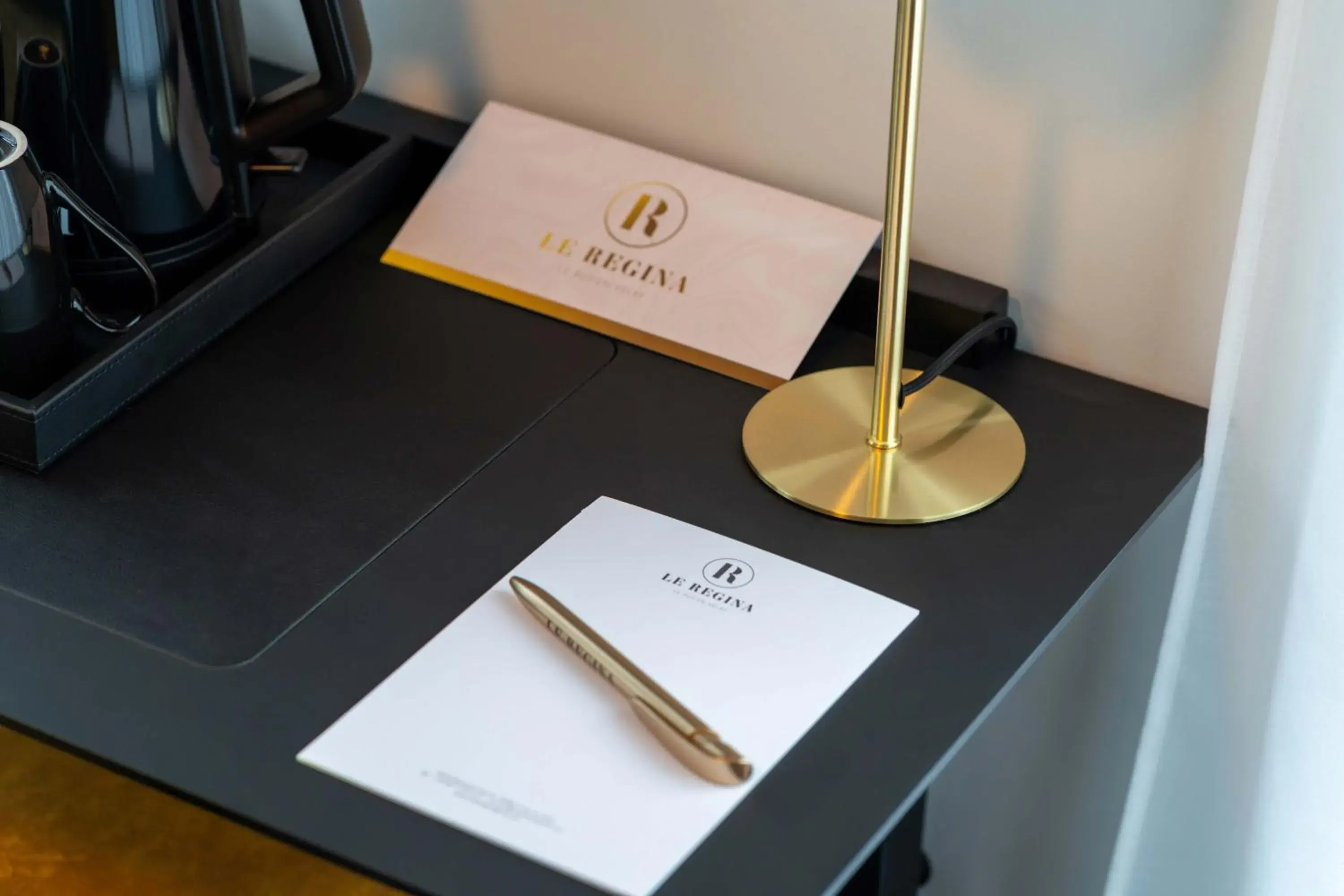 Superior Double Room in Hôtel et Restaurant Le Regina Superior Double Room in Hôtel et Restaurant Le Regina