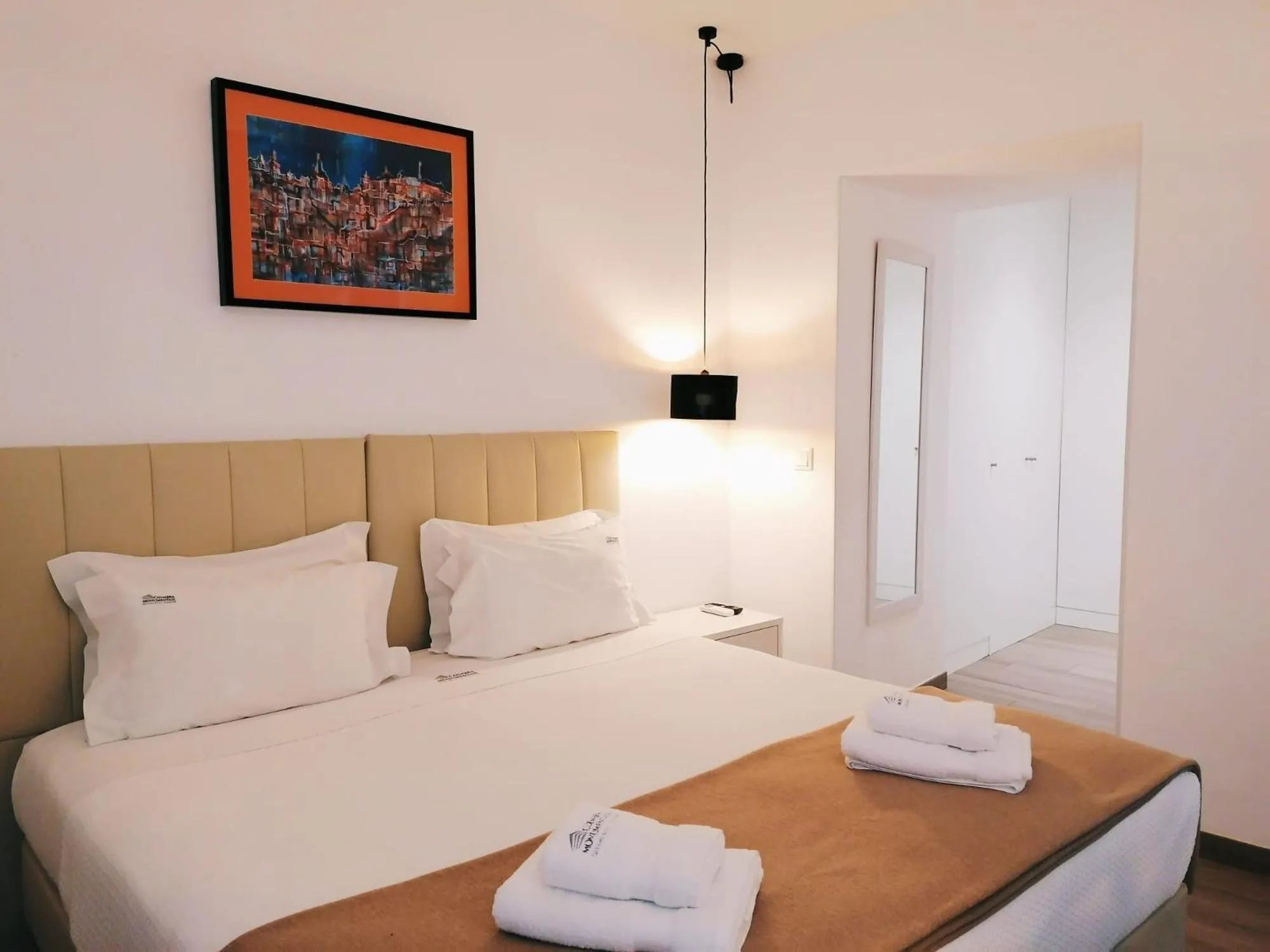 Bed in Coimbra Monumentais B&B