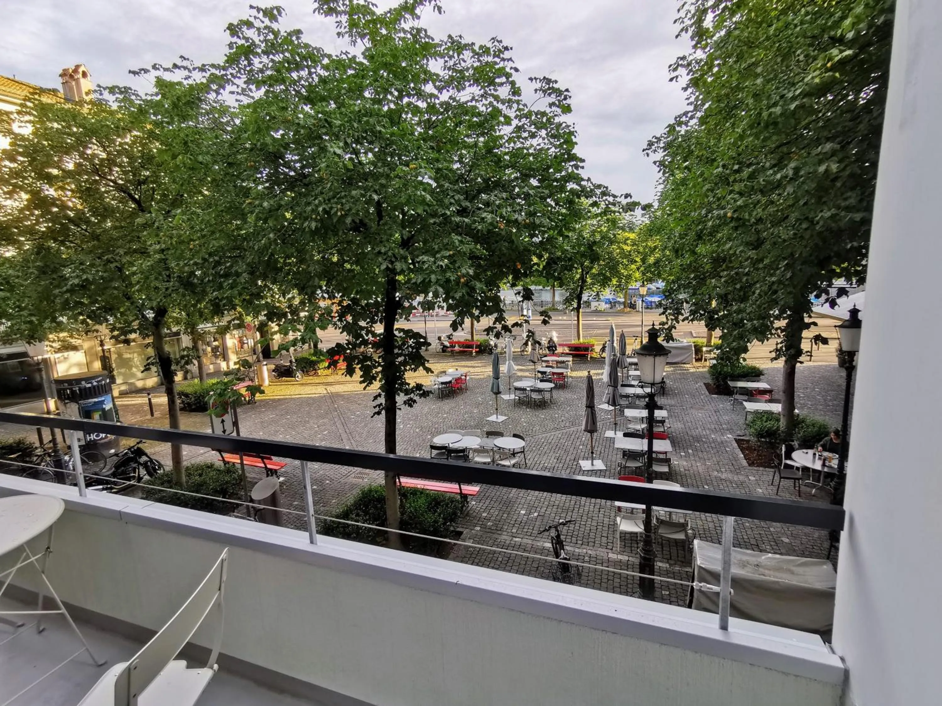 Balcony/Terrace in Green Marmot Capsule Hotel Zürich