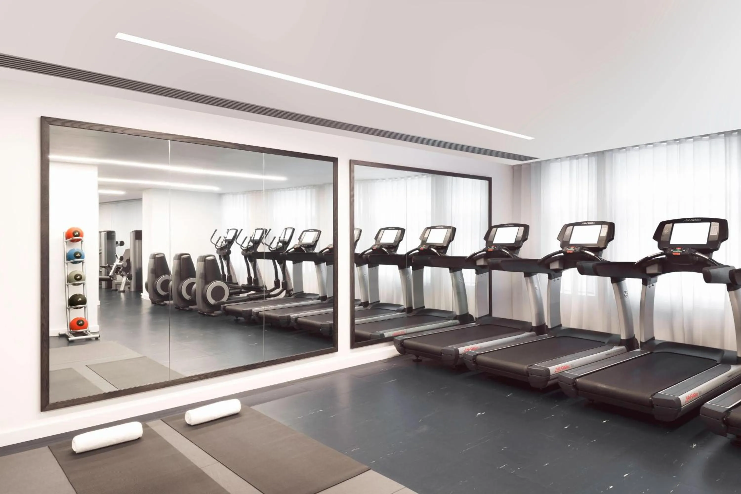 Fitness centre/facilities in The London EDITION