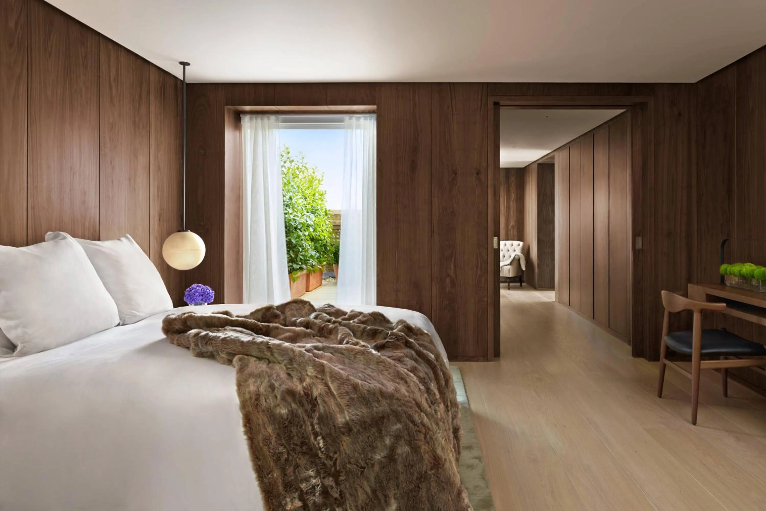 Bedroom, Bed in The London EDITION