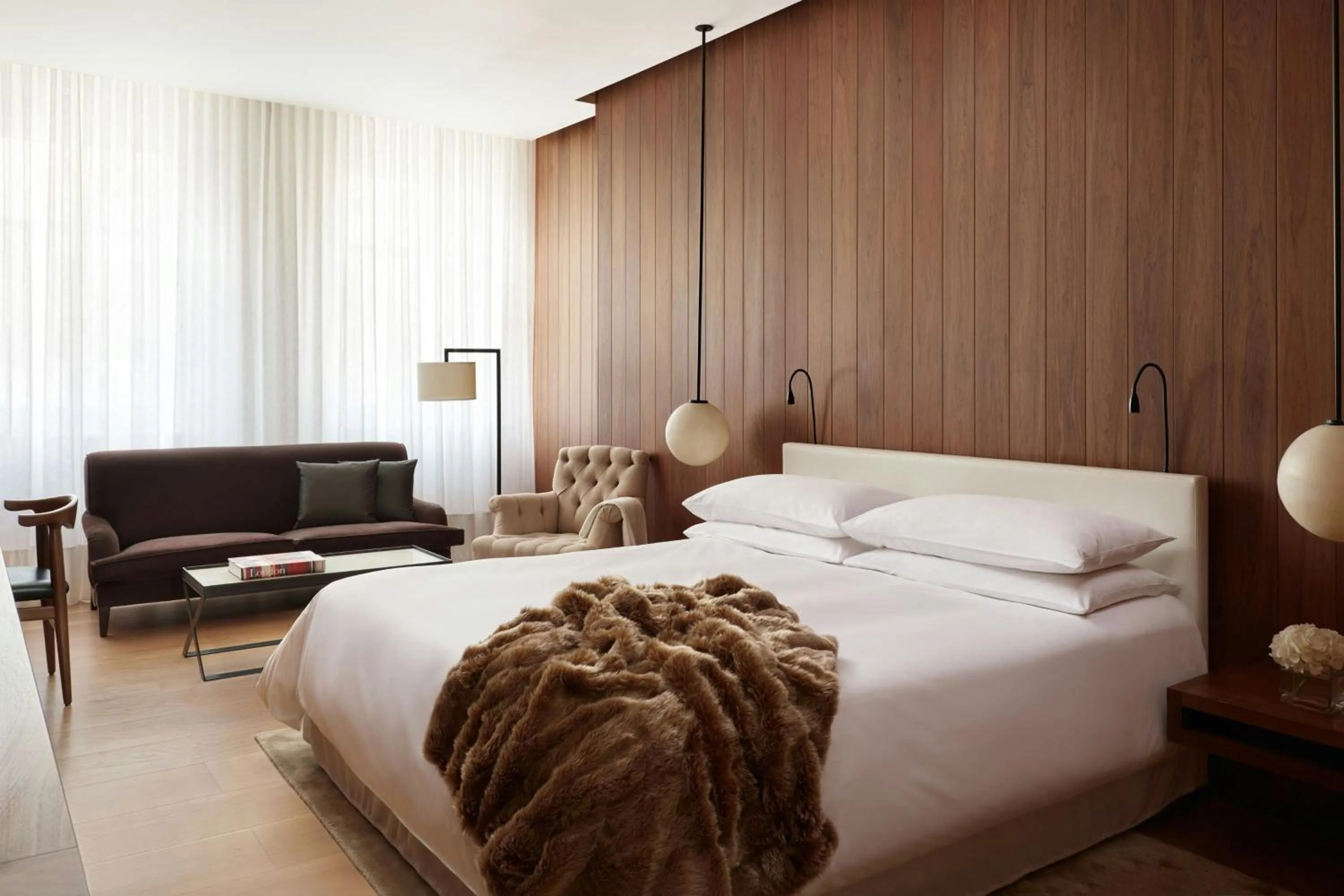 Photo of the whole room, Bed in The London EDITION