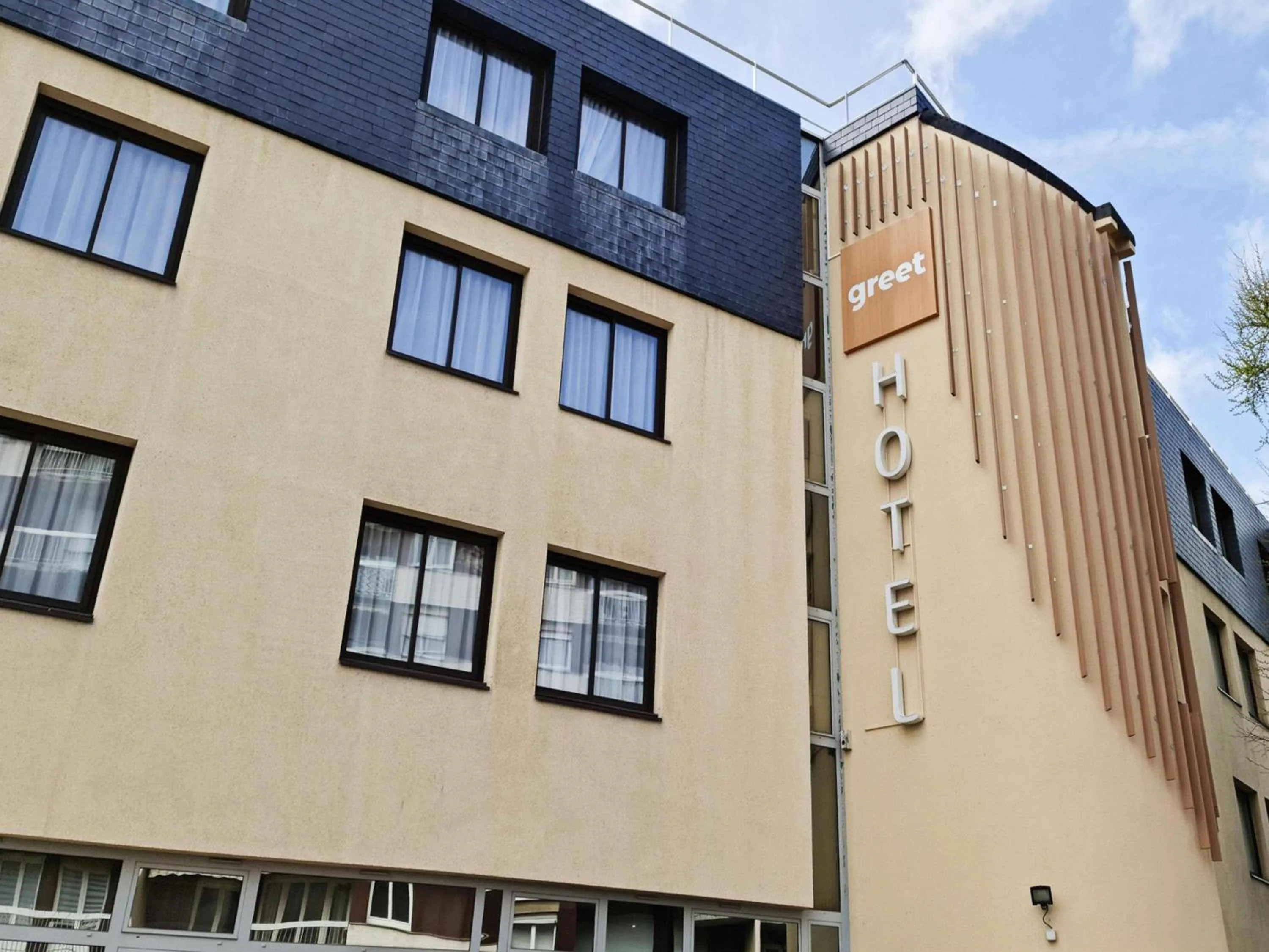 Property building in Greet Hotel Evreux Centre - Route de Normandie by Accor