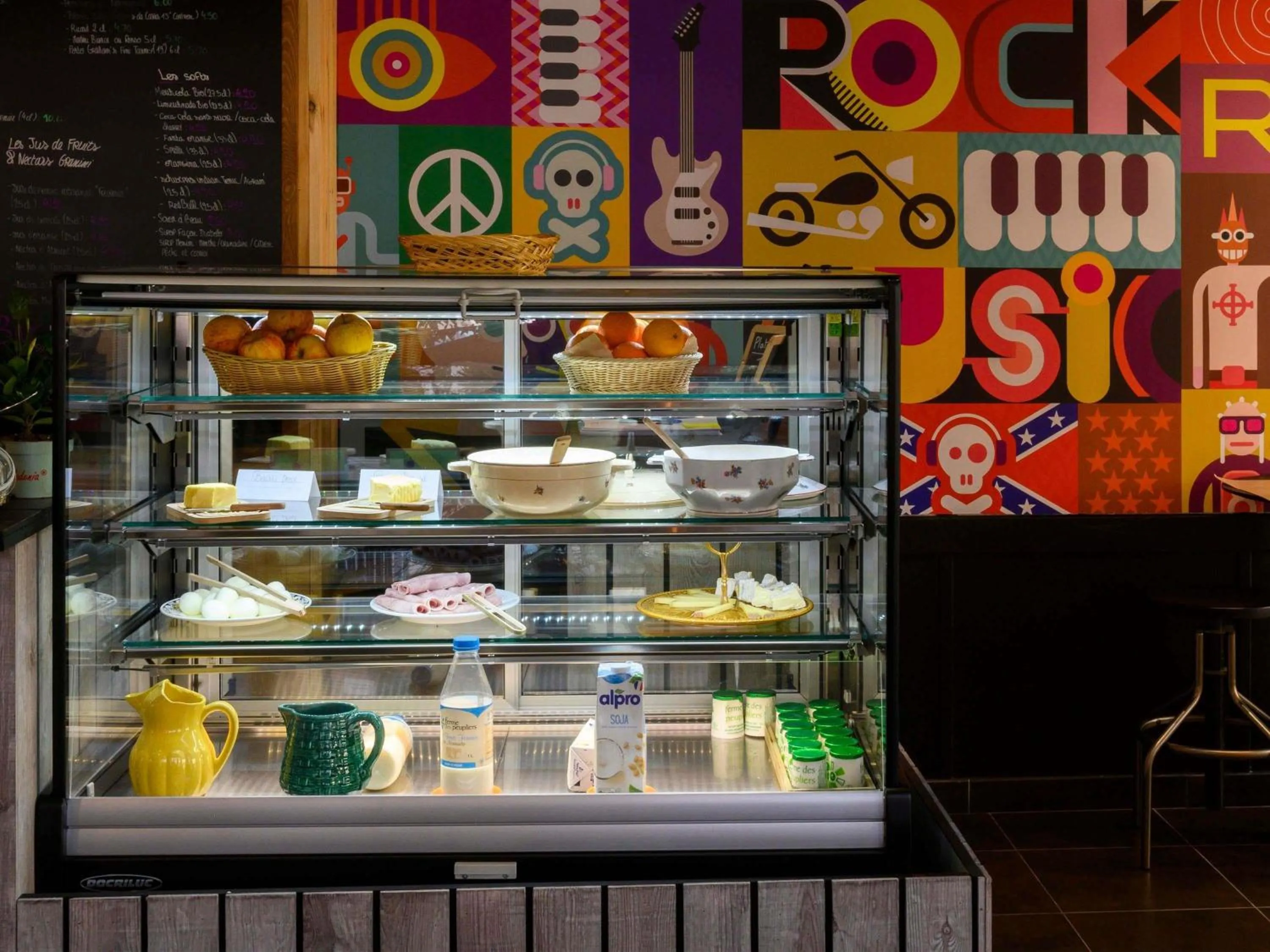 Property building in Greet Hotel Evreux Centre - Route de Normandie by Accor