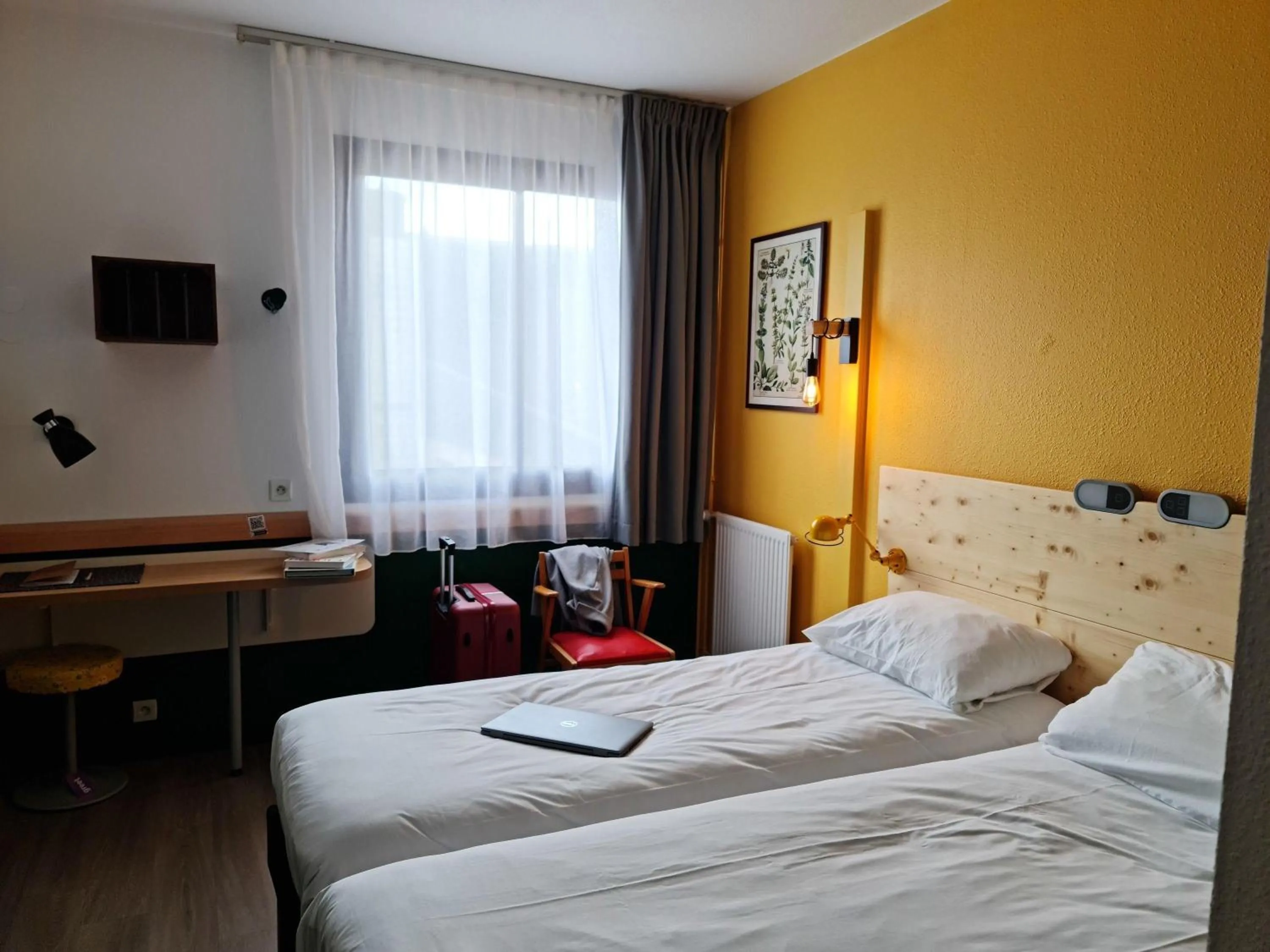 Bedroom, Bed in Greet Hotel Evreux Centre - Route de Normandie by Accor