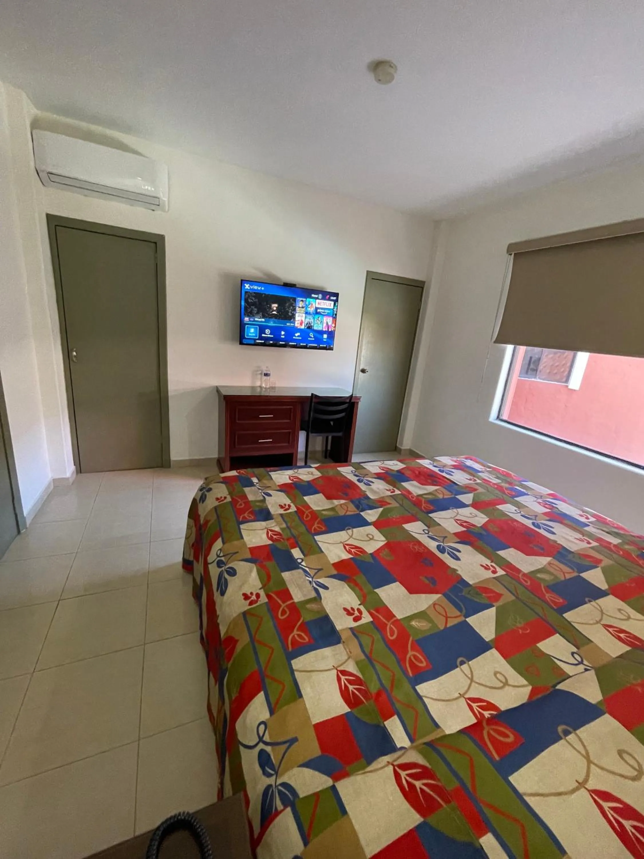 Photo of the whole room, Bed in Hotel el Mayo Inn