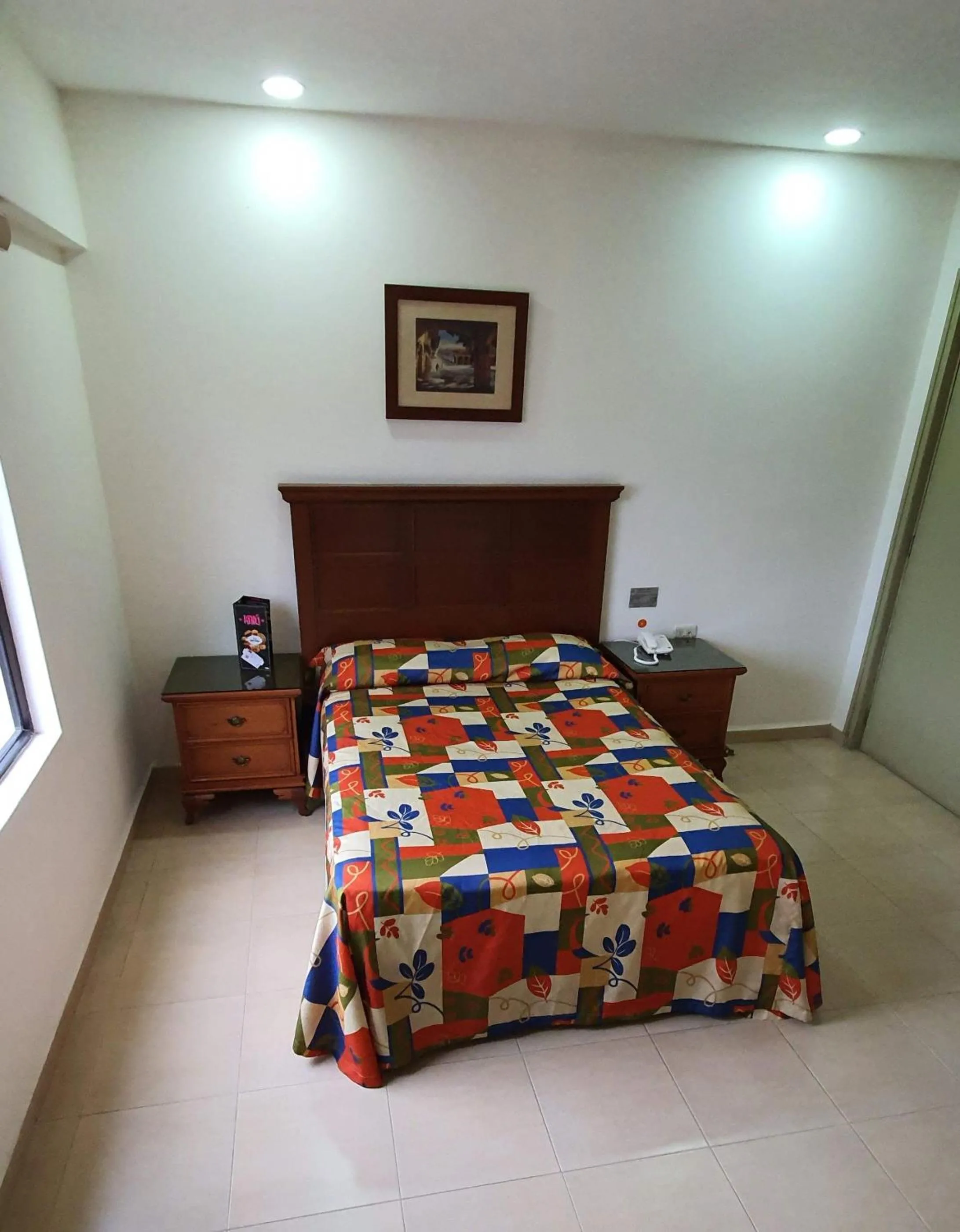 Photo of the whole room, Bed in Hotel el Mayo Inn